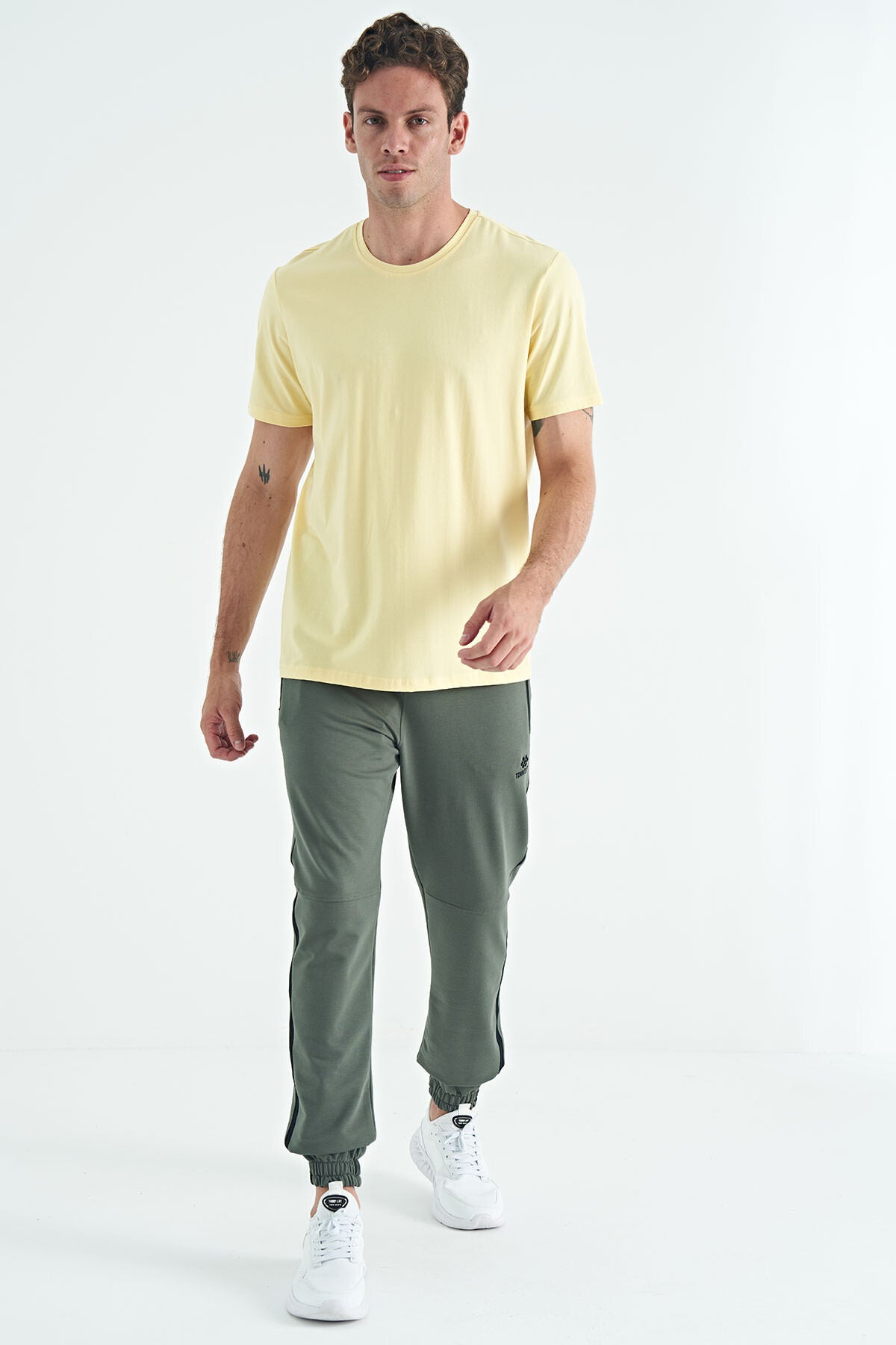 Yellow Men's Basic Short Sleeve Regular Fit O Neck T-shirt - 87911