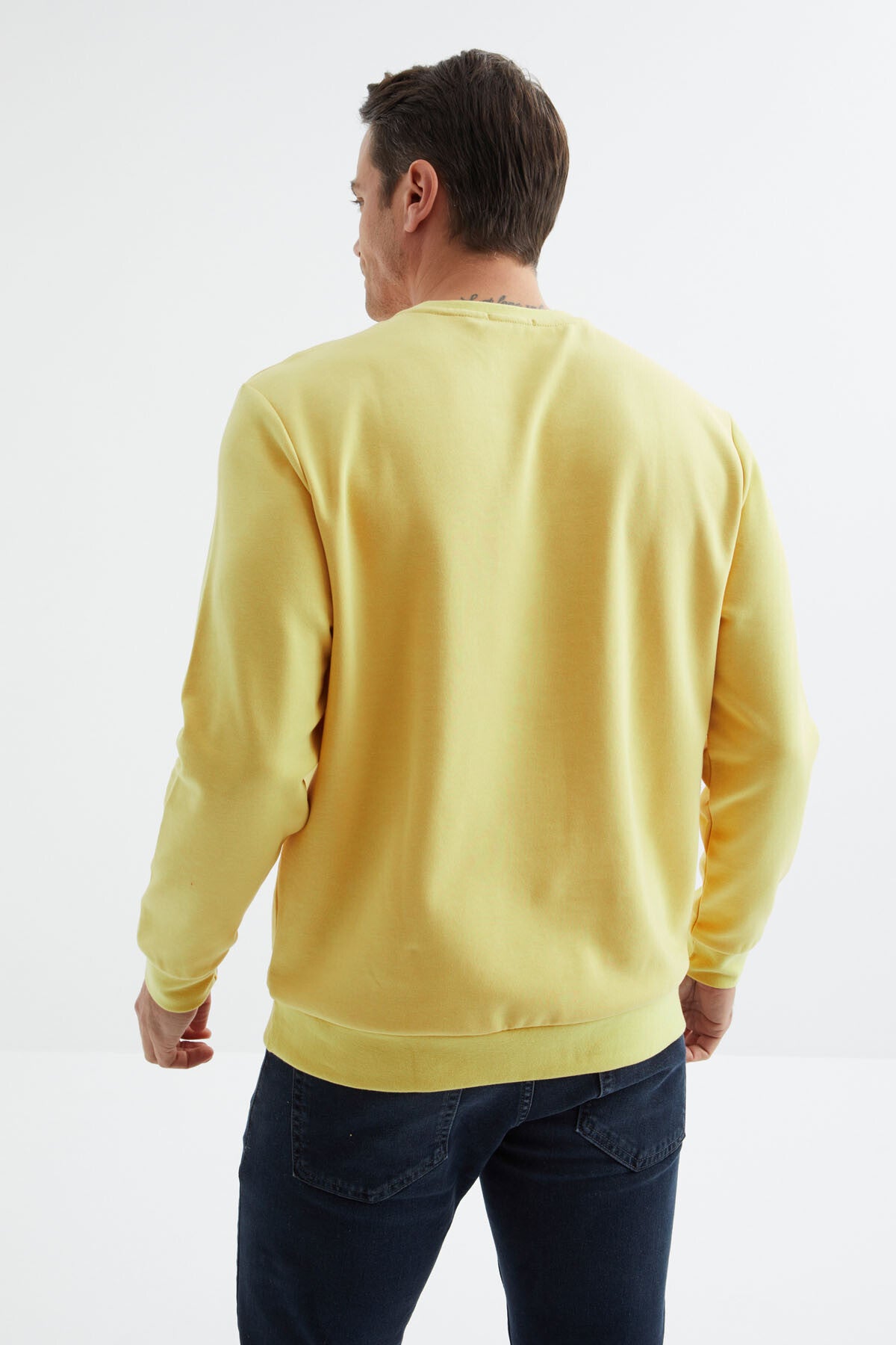 Yellow Basic Round Neck Comfort Fit Men's Sweatshirt - 88053