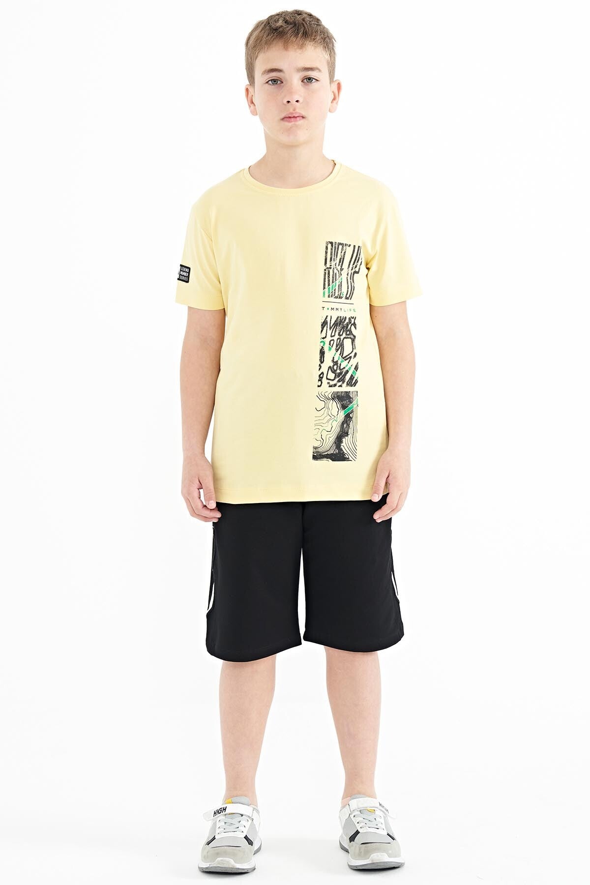 Yellow Print Detailed O Collar Standard Fit Boys T-Shirt - 11104