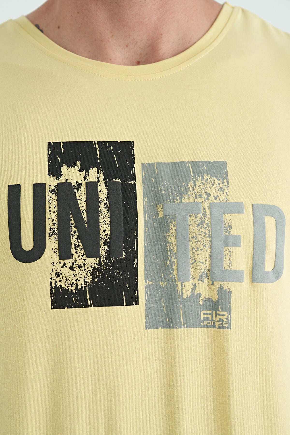 Elvis Yellow Standard Fit Men's T-Shirt - 88218