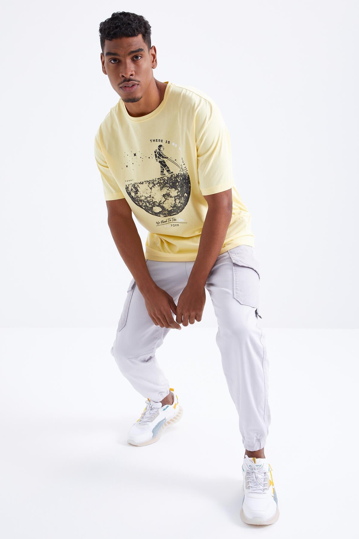 Yellow Printed O Collar Men's Oversize T-Shirt - 88098