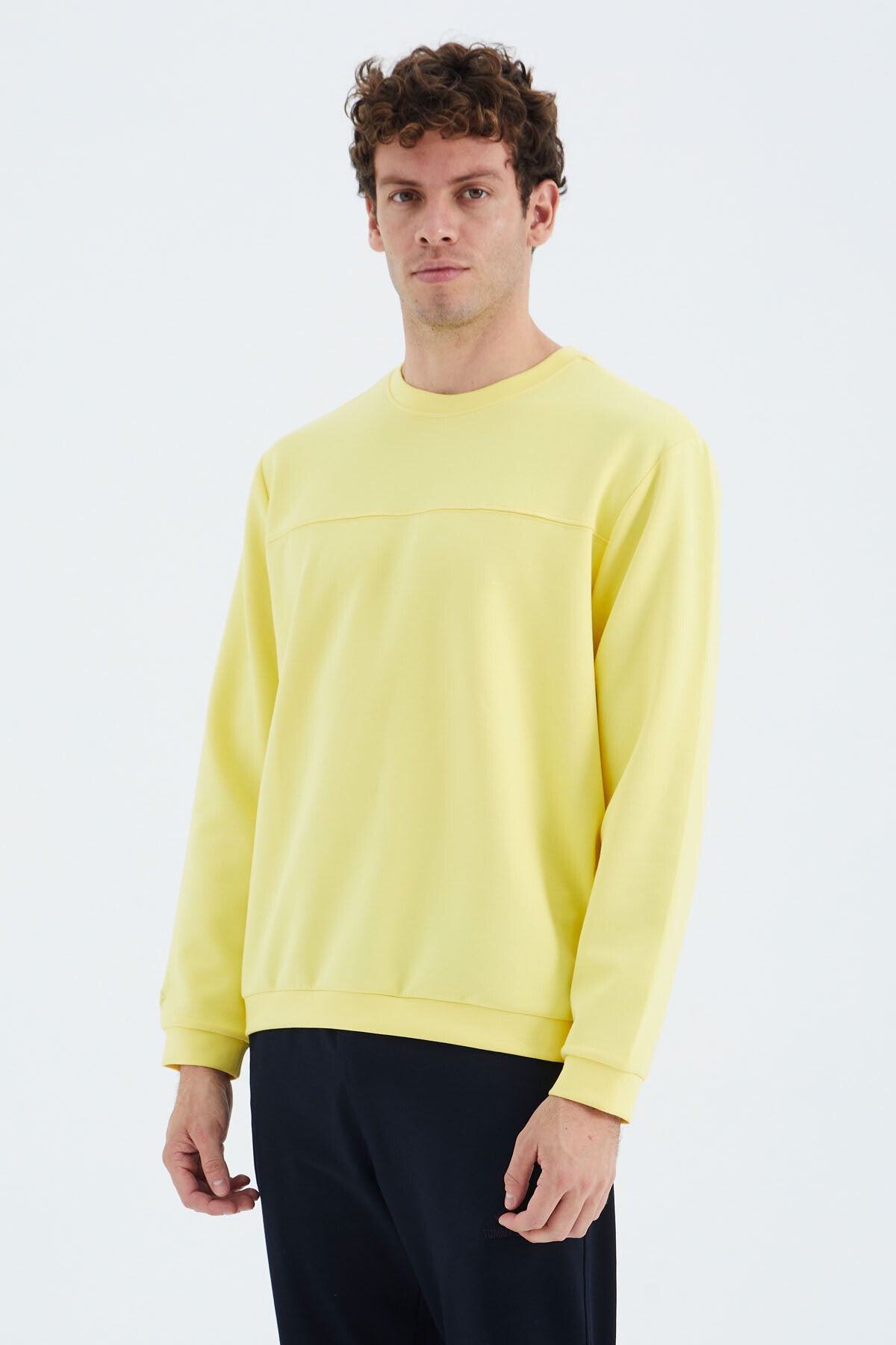 Yellow O Collar Front Stitch Detailed Basic Relax Fit Men's Sweatshirt - 88270