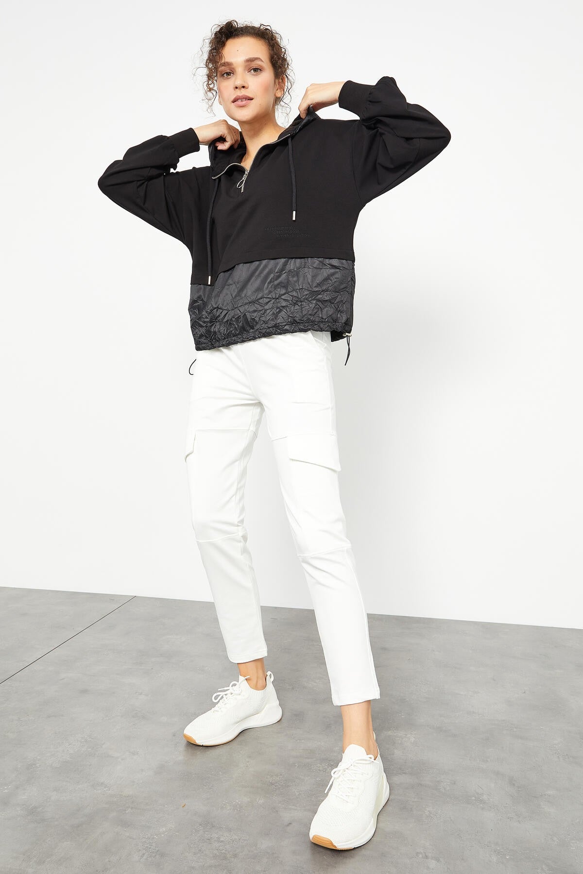 Black Balloon Sleeve Parachute Fabric Detailed Women's Oversize Sweatshirt - 97167