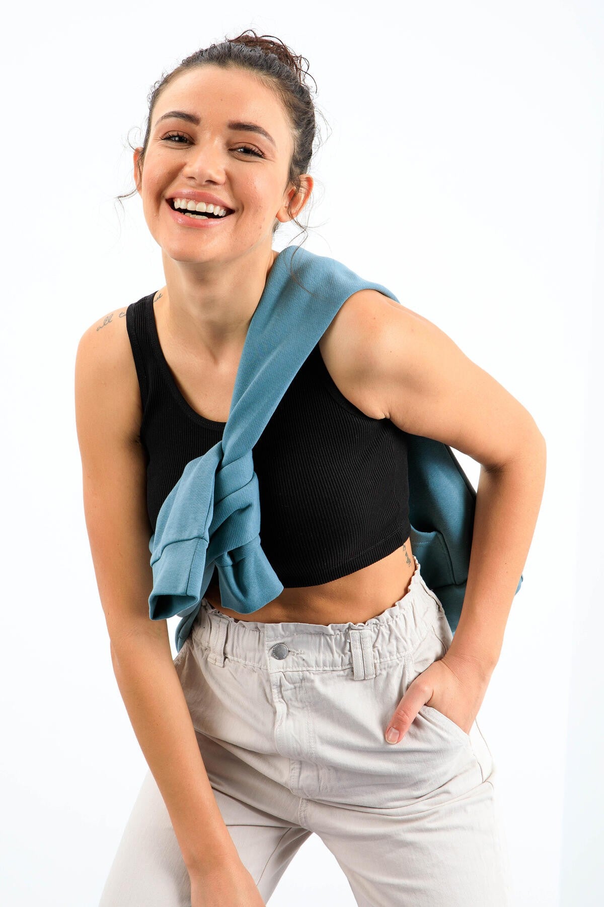 Black Basic Zero Sleeve Slim Fit U Neck Women's Crop Top Singlet - 97160