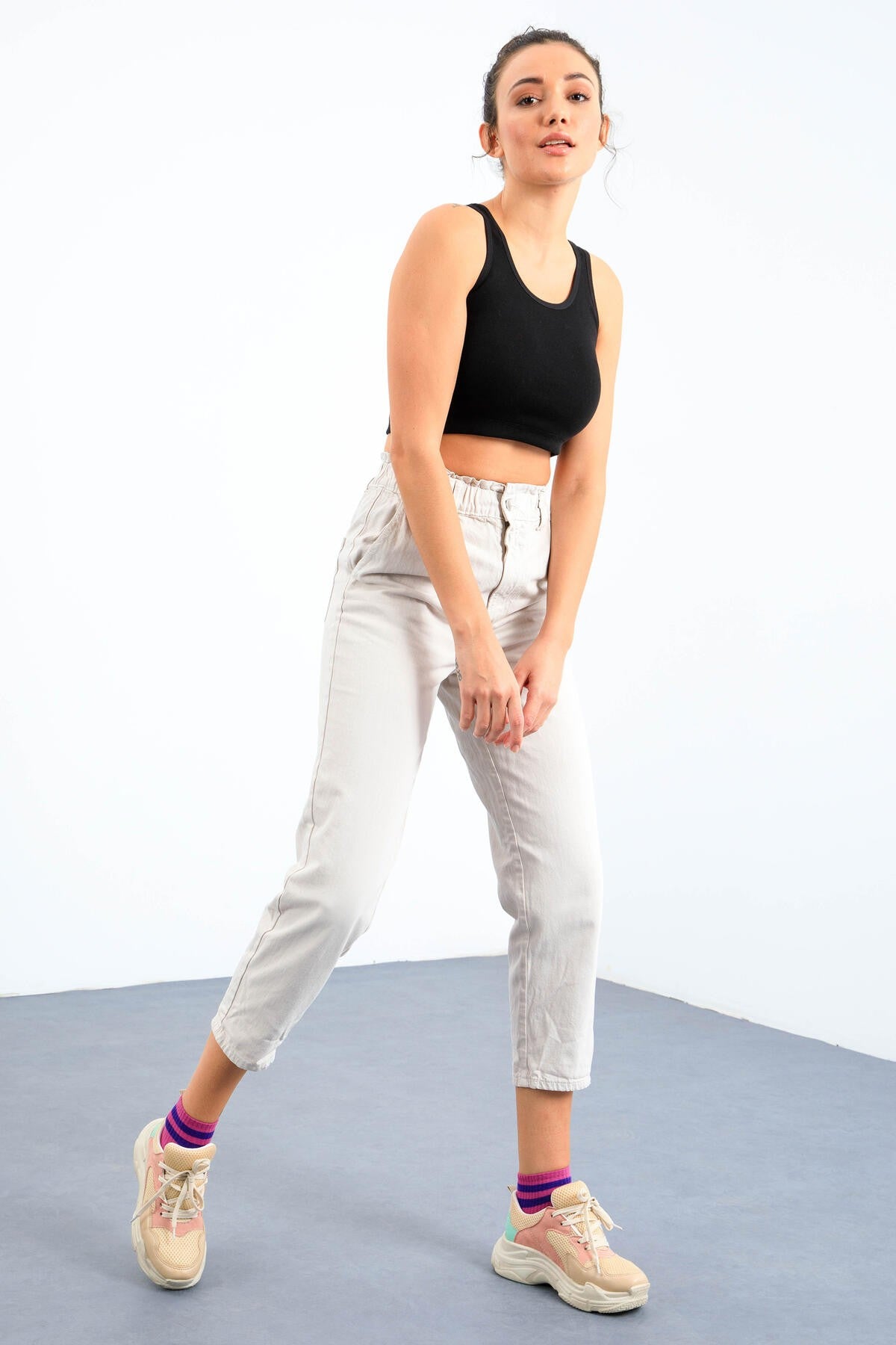 Black Basic Zero Sleeve Narrow Fit U Collar Women's Crop Top Singlet - 97162