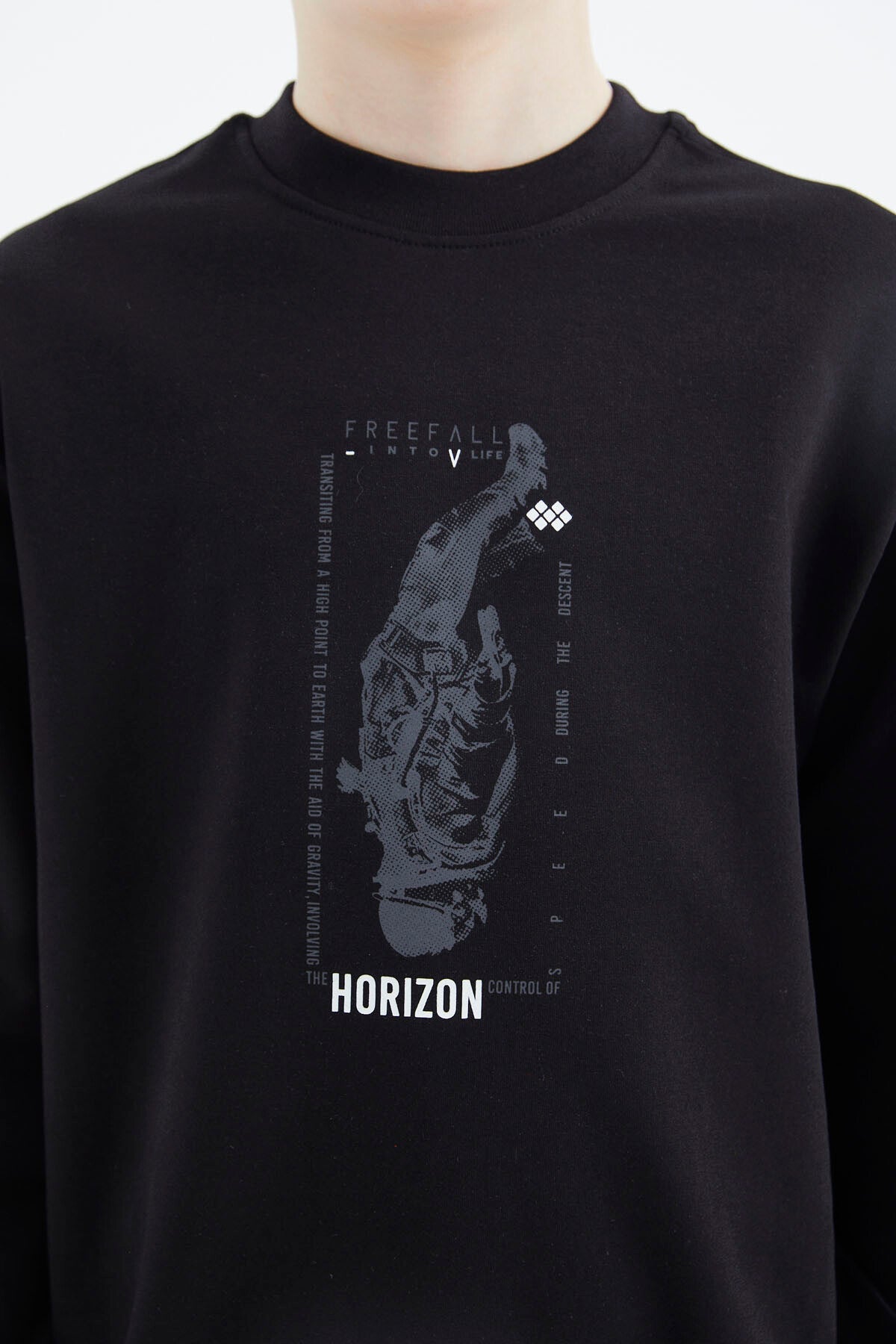 Black Printed Boys' Sweatshirt - 11174
