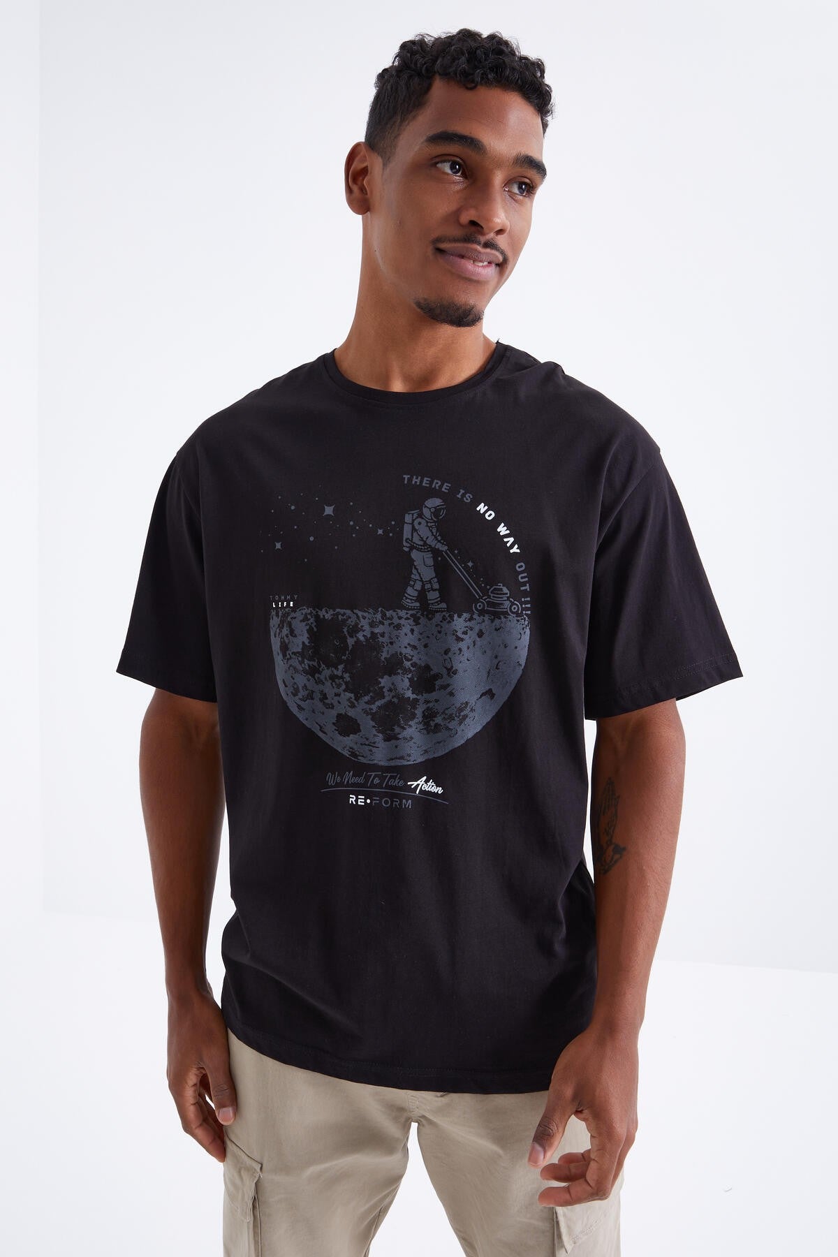 Black Printed O Collar Men's Oversize T-Shirt - 88098
