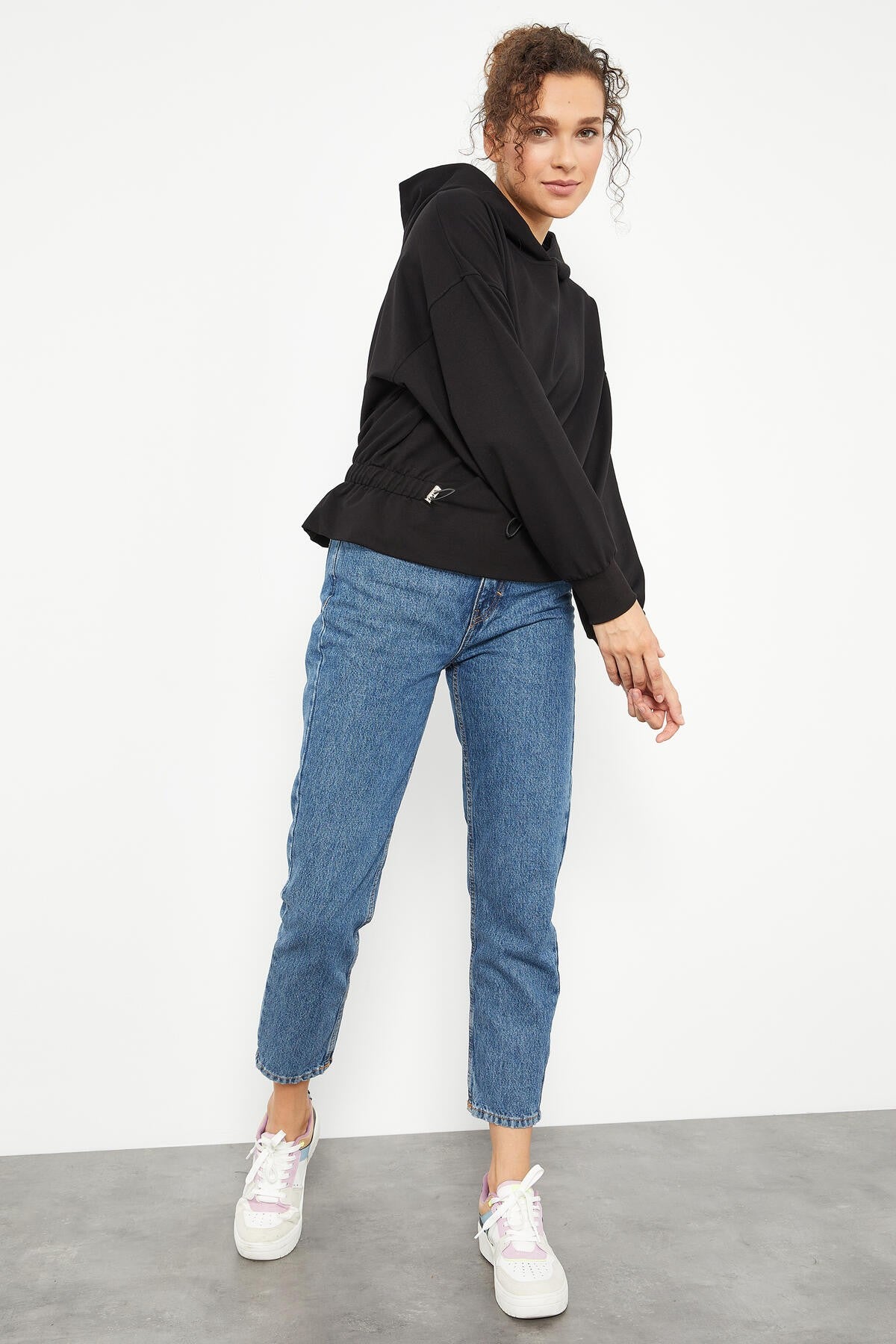 Black Belted Pleated Hooded Women's Oversize Sweatshirt - 97159