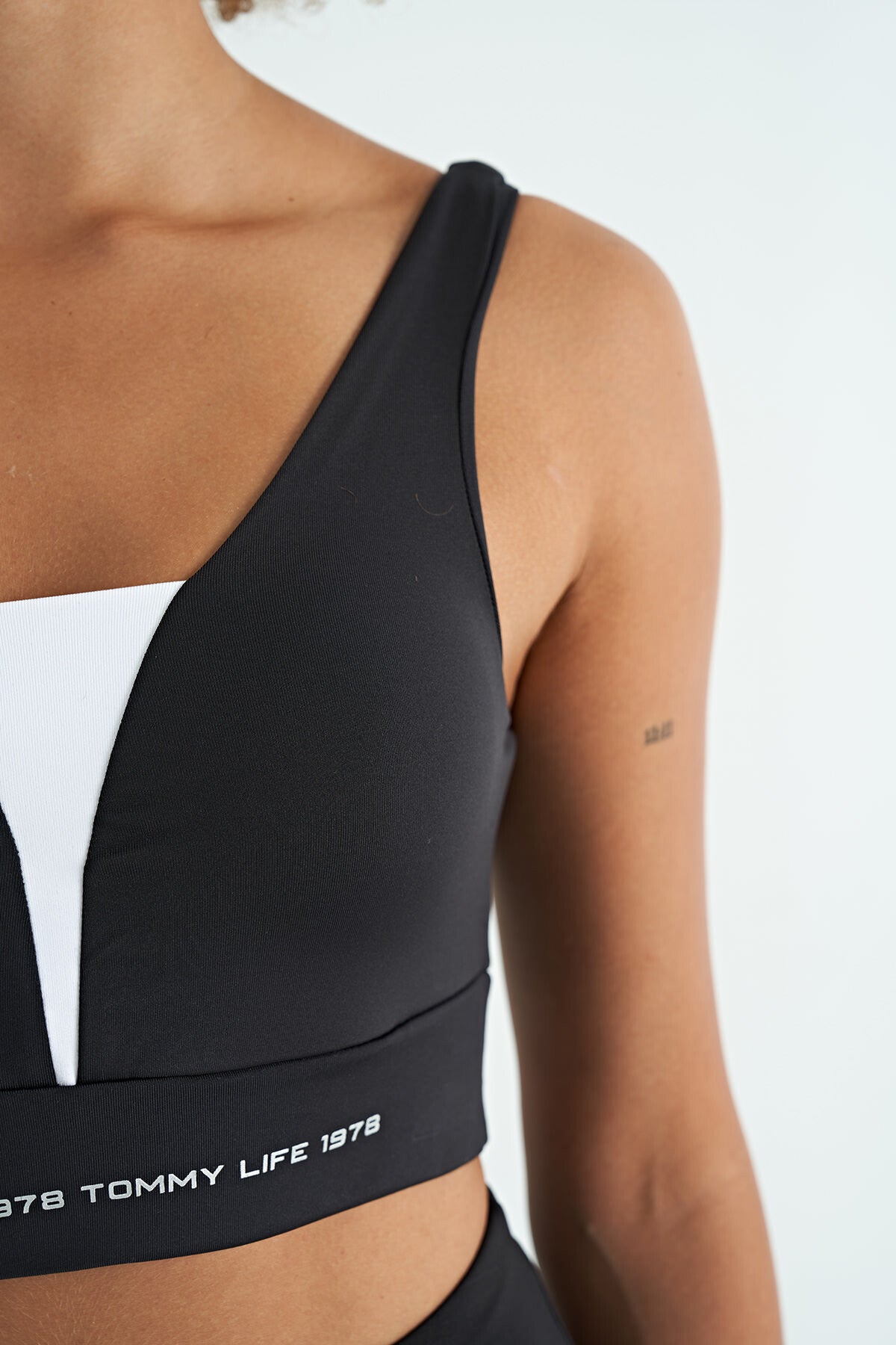 Black - White Print Color Block Slim Fit Scuba Fabric Women's Bustier - 97271