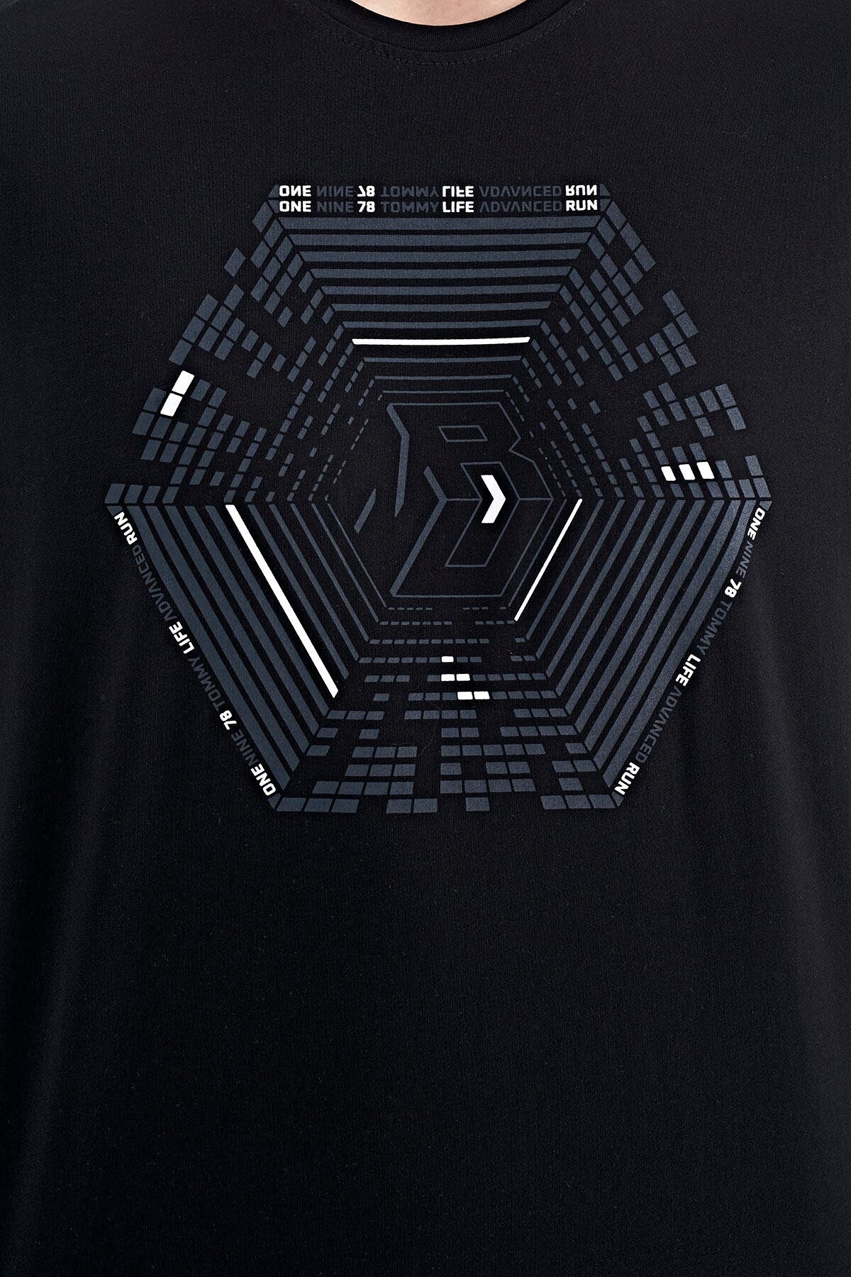 Black Pattern Printed Standard Fit Men's T-shirt - 88231