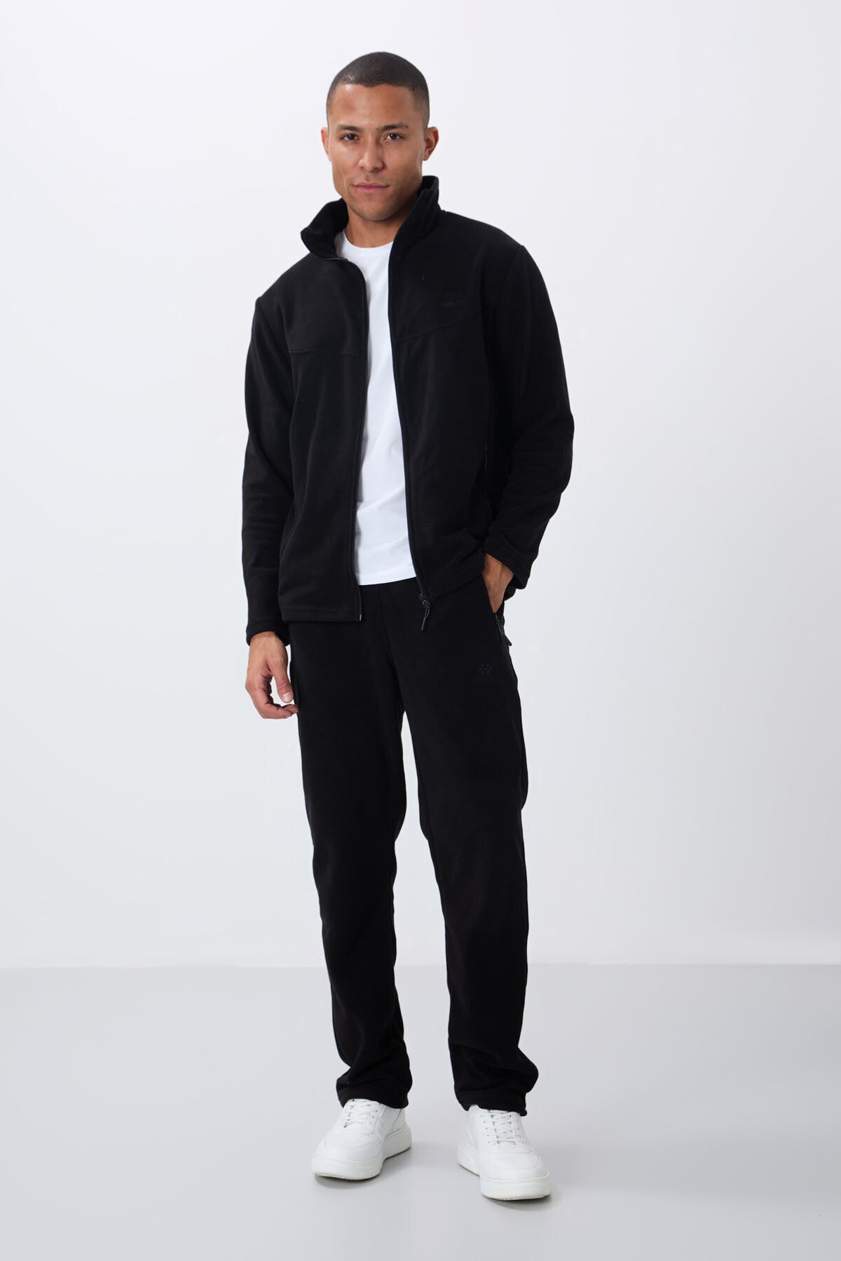 Black Straight Collar Basic Zippered Pocket Standard Fit Men's Polar Tracksuit Set - 85193