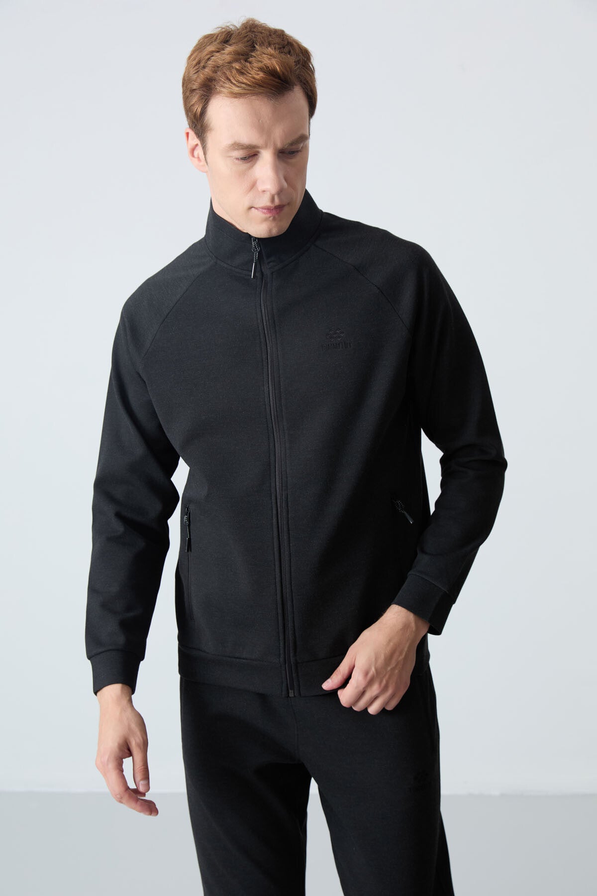Black Stand-Up Collar Two-Tone Comfortable Fit Classic Hem Men's Tracksuit Set - 85113