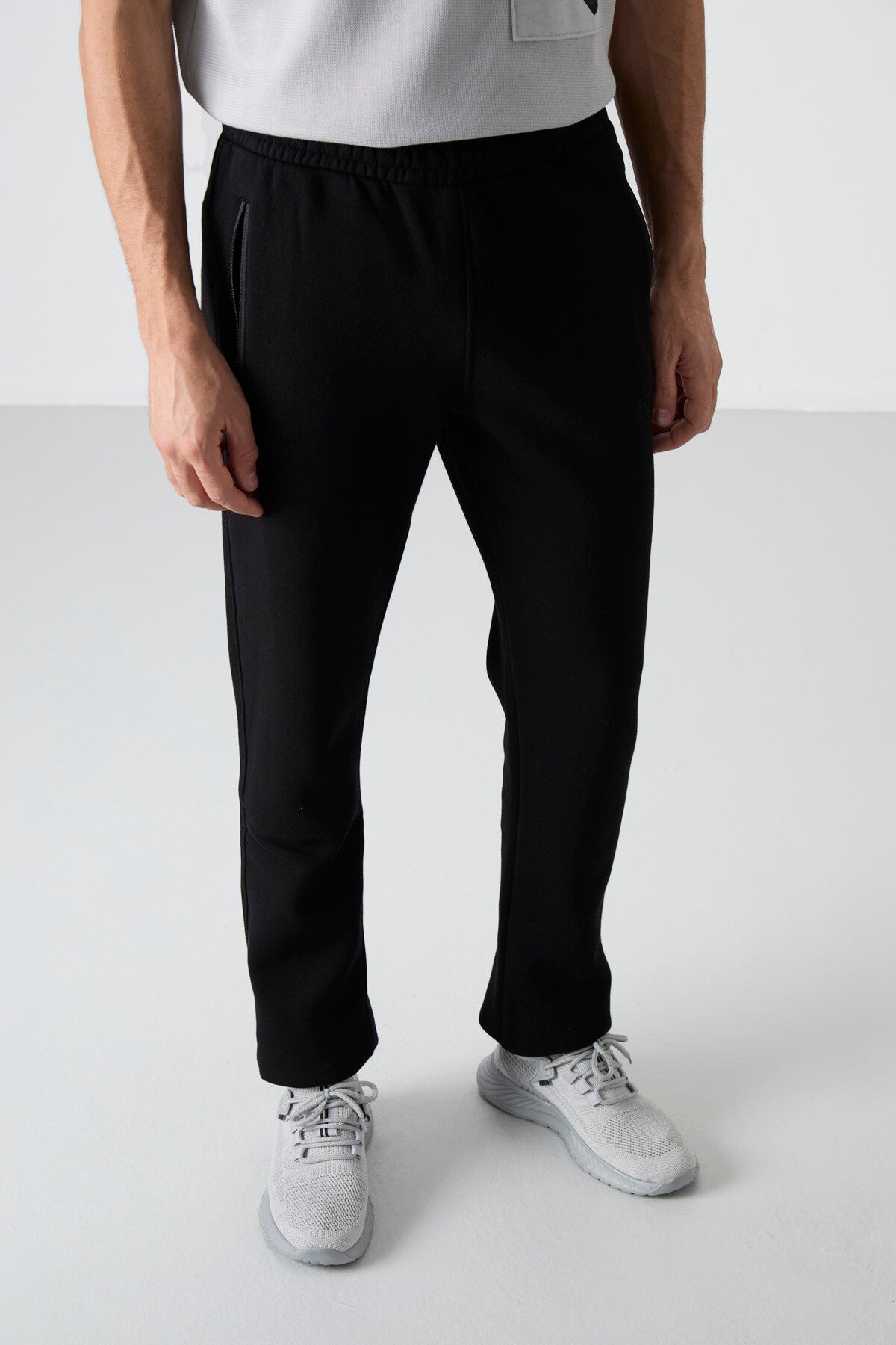 Carlo Black Quilted Men's Tracksuit Bottom - 84942