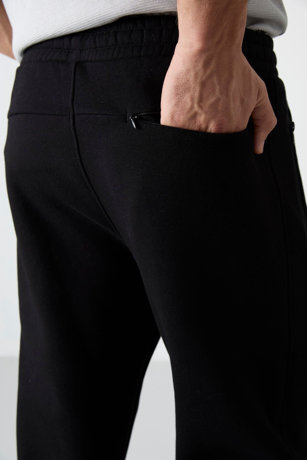 Carlo Black Quilted Men's Tracksuit Bottom - 84942