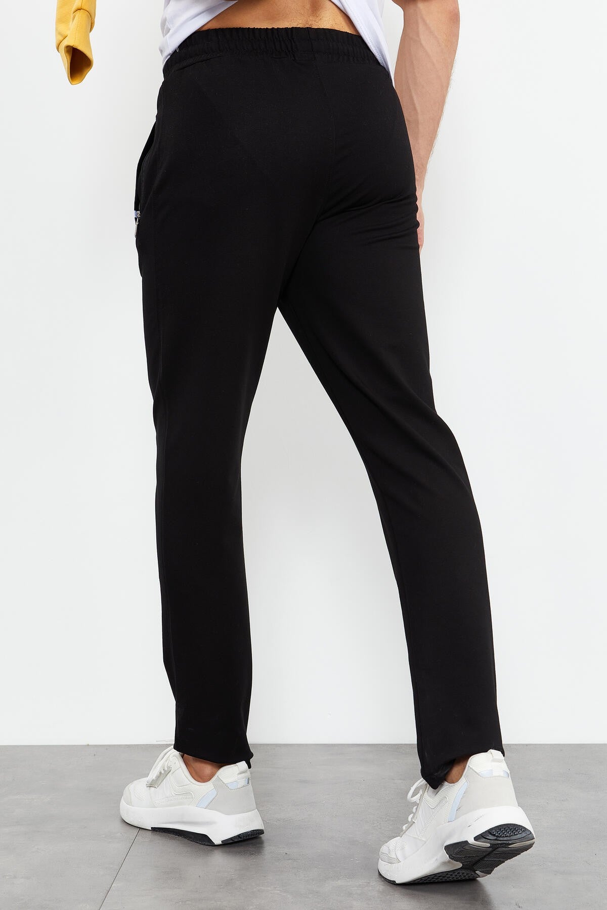 Black Zippered Pocket Straight Leg Classic Hem Men's Tracksuit Bottom - 84649