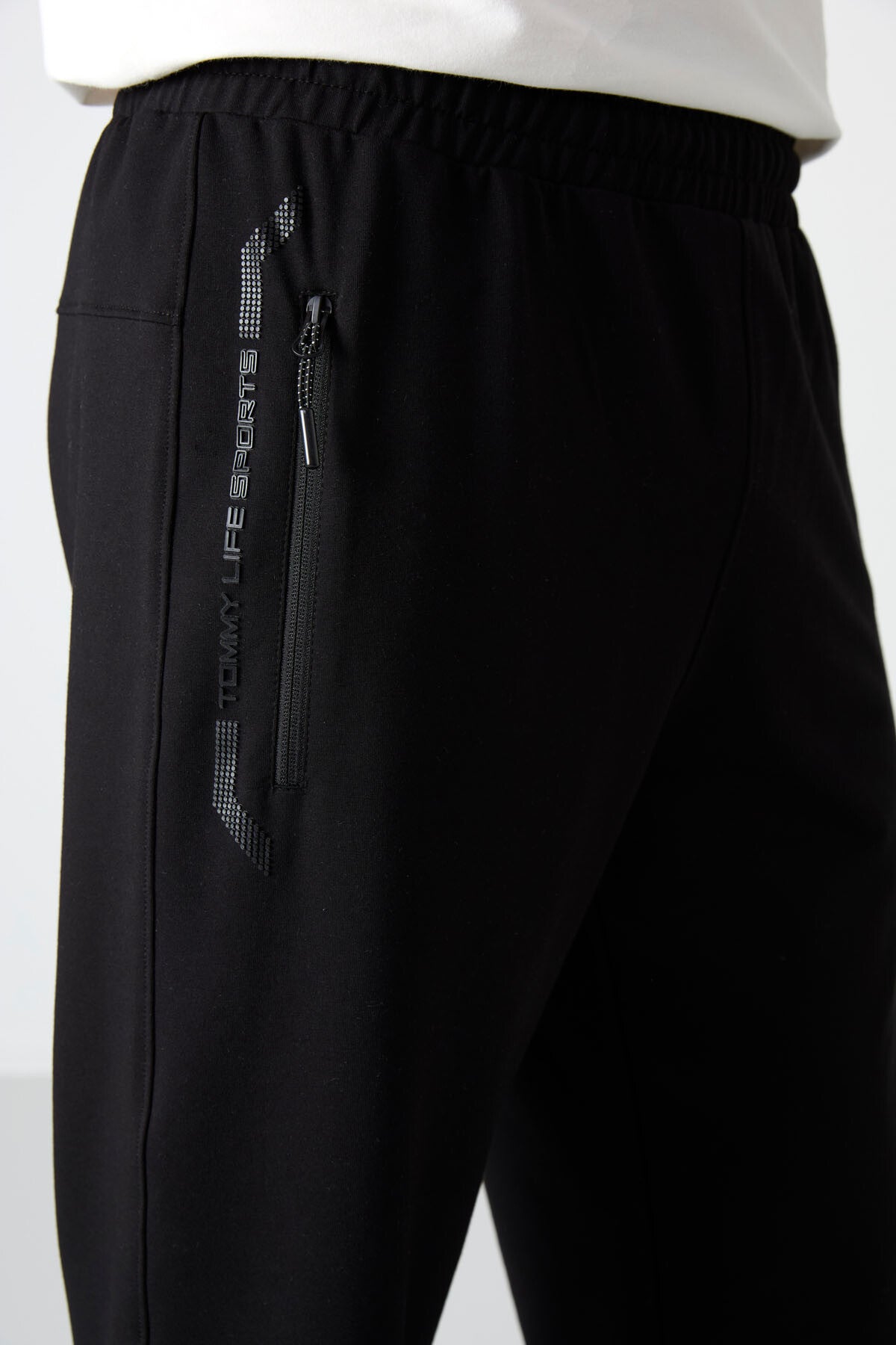Black Zipper Pocket Standard Fit Classic Hem Men's Capri - 83091