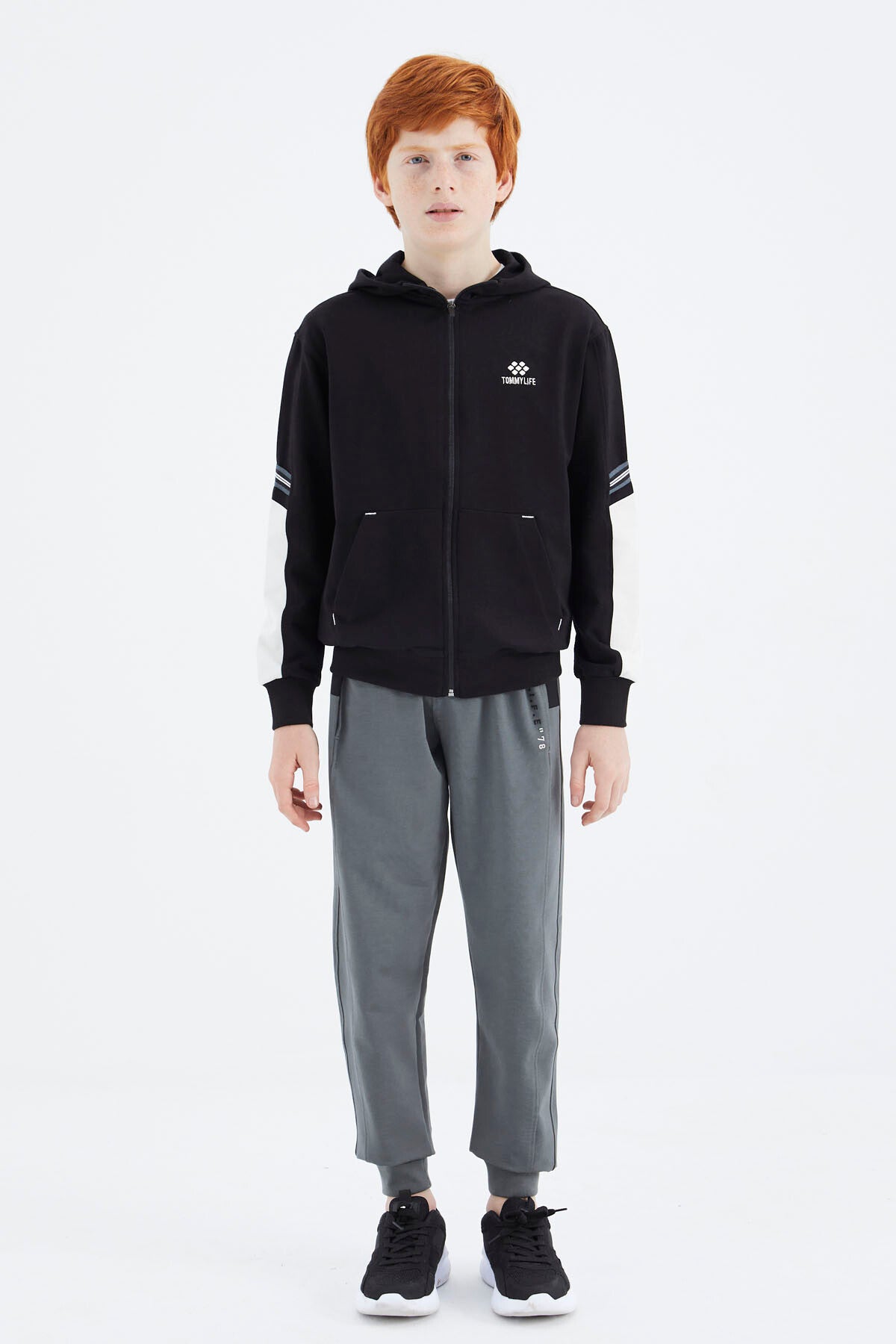 Black Zippered Boys' Sweatshirt - 11180