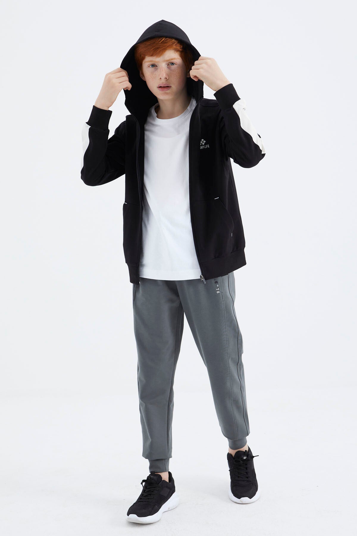 Black Zippered Boys' Sweatshirt - 11180