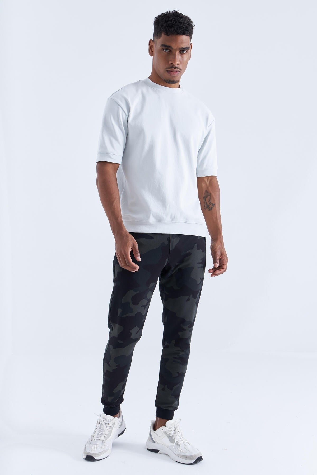 Black Shadow Camouflage Pattern Slim Fit Jogger Men's Tracksuit Bottom - 84754