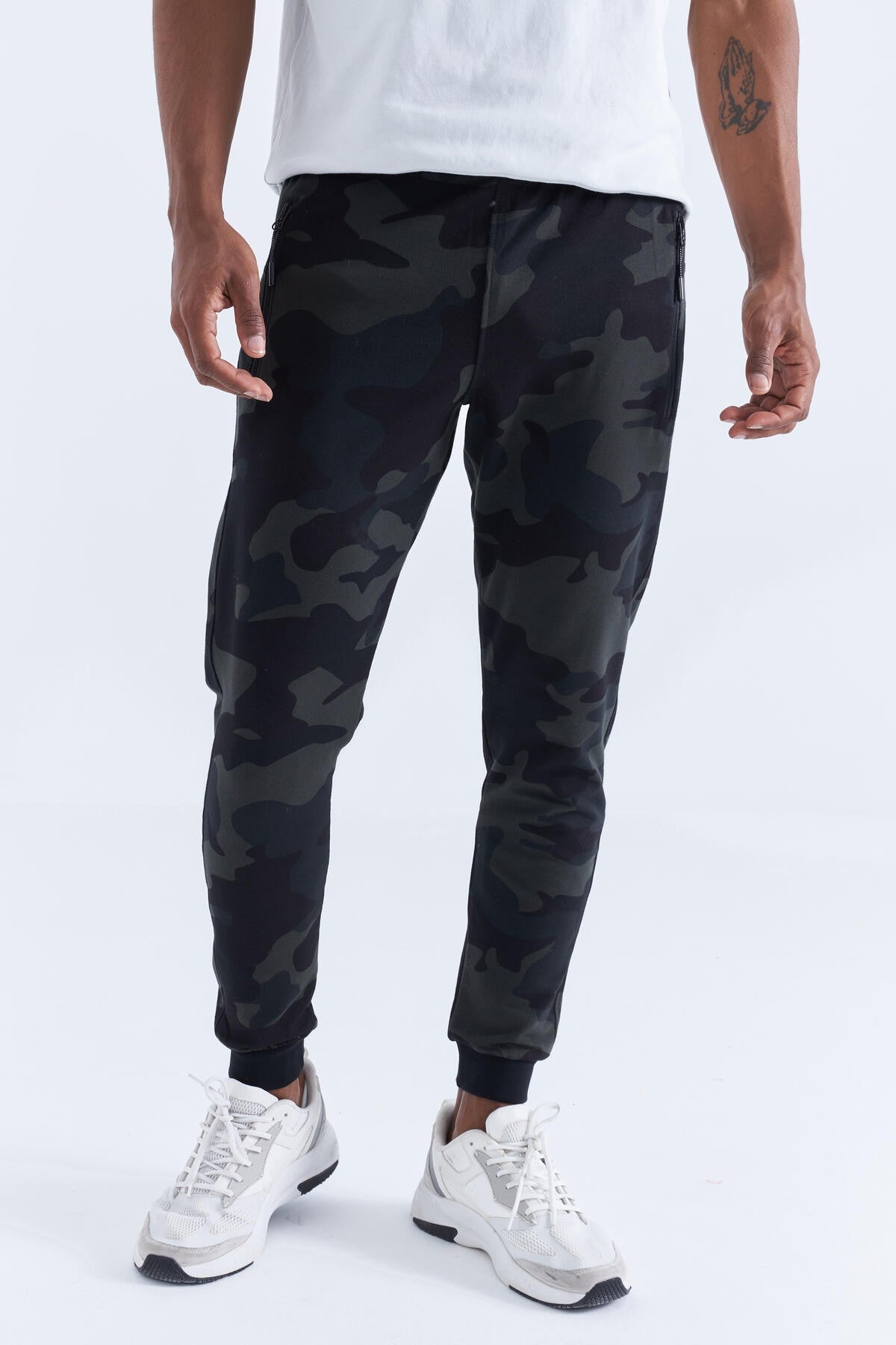 Black Shadow Camouflage Pattern Slim Fit Jogger Men's Tracksuit Bottom - 84754