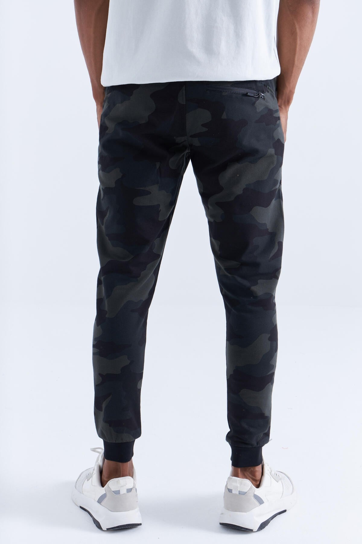 Black Shadow Camouflage Pattern Slim Fit Jogger Men's Tracksuit Bottom - 84754