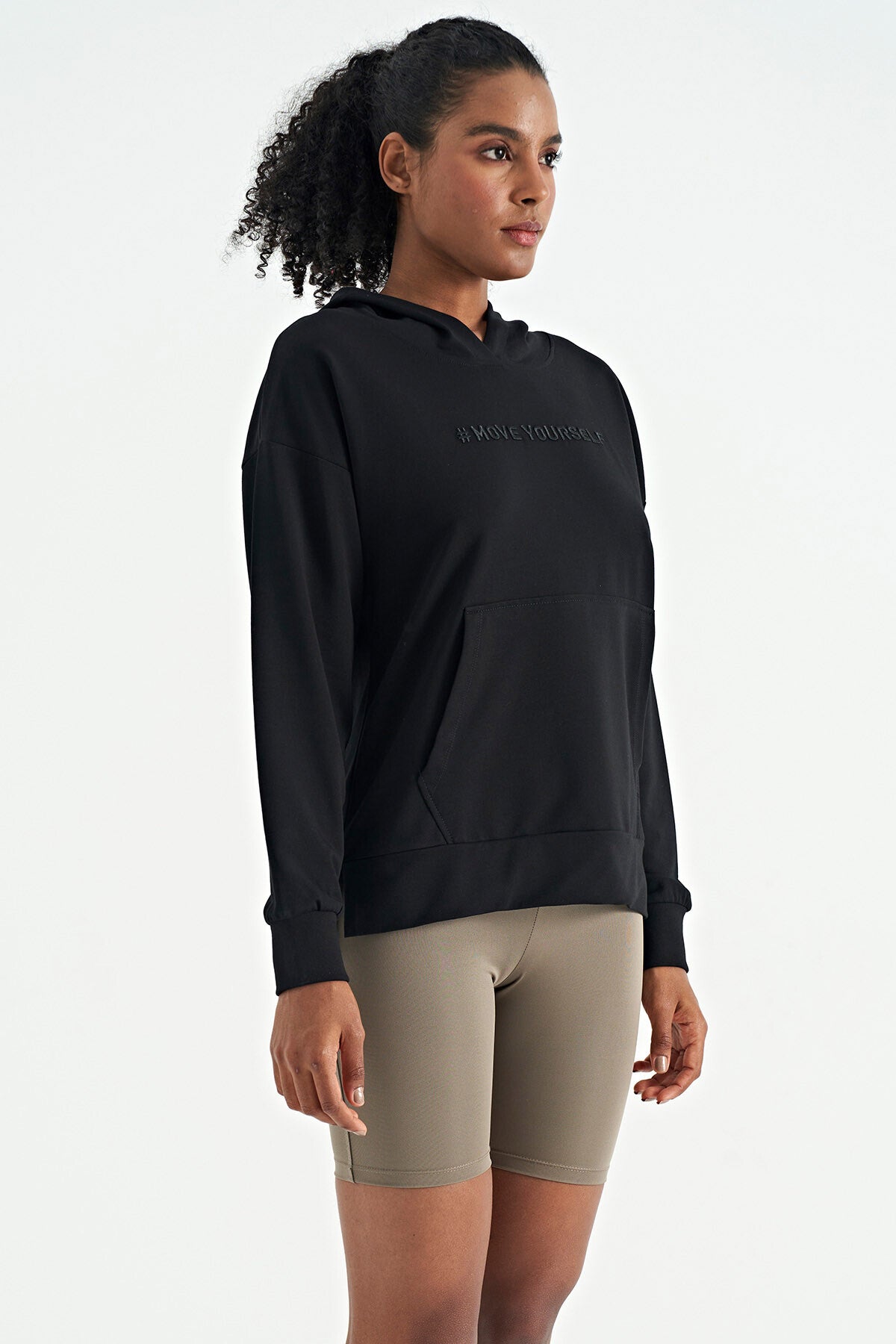 Black Women's Hooded Kangaroo Pocket Oversize Sweatshirt - 97161