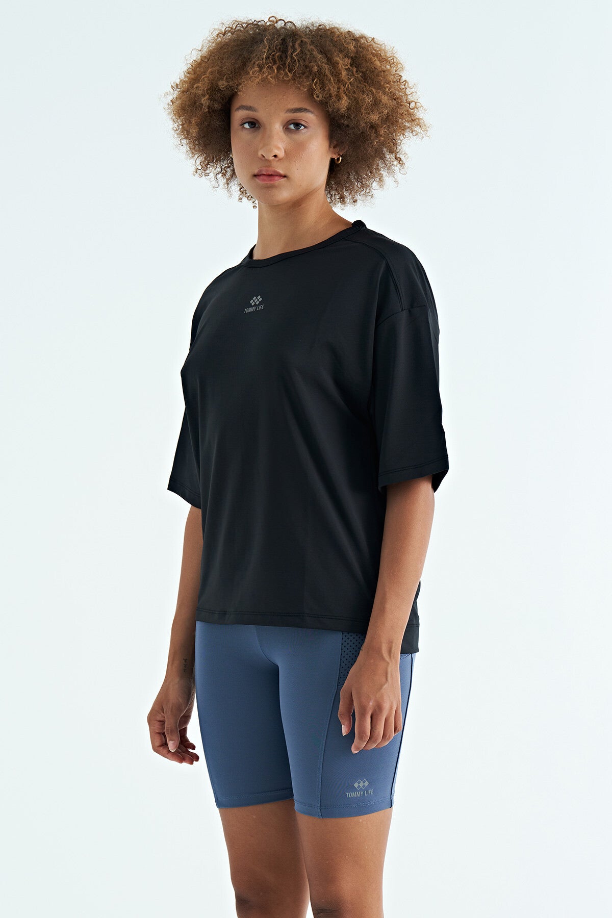 Black O Collar Print Detailed Oversize Short Sleeve Women's T-Shirt - 97263