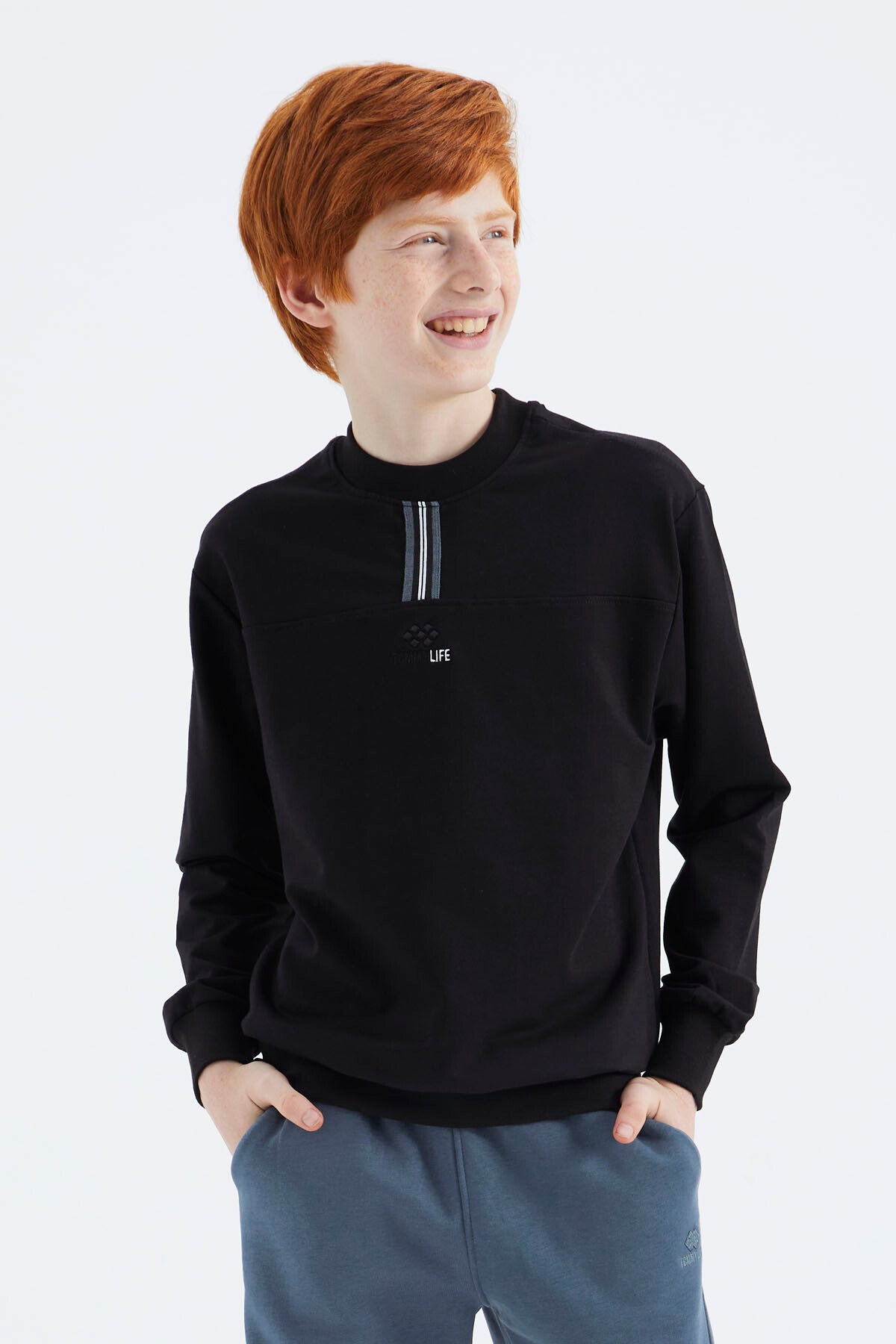 Black O Collar Boys' Sweatshirt - 11178
