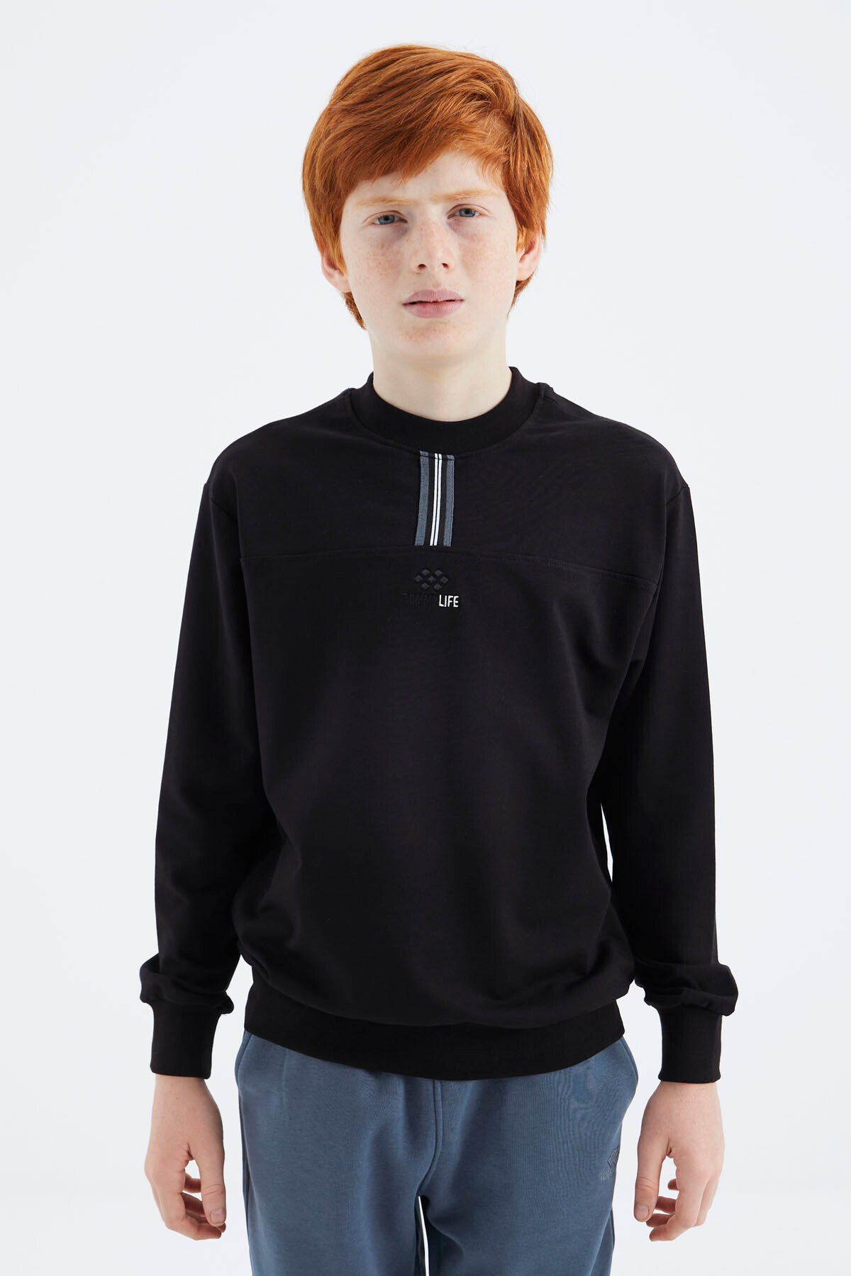 Black O Collar Boys' Sweatshirt - 11178