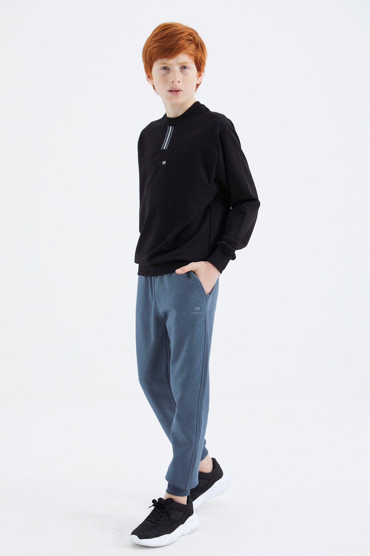 Black O Collar Boys' Sweatshirt - 11178