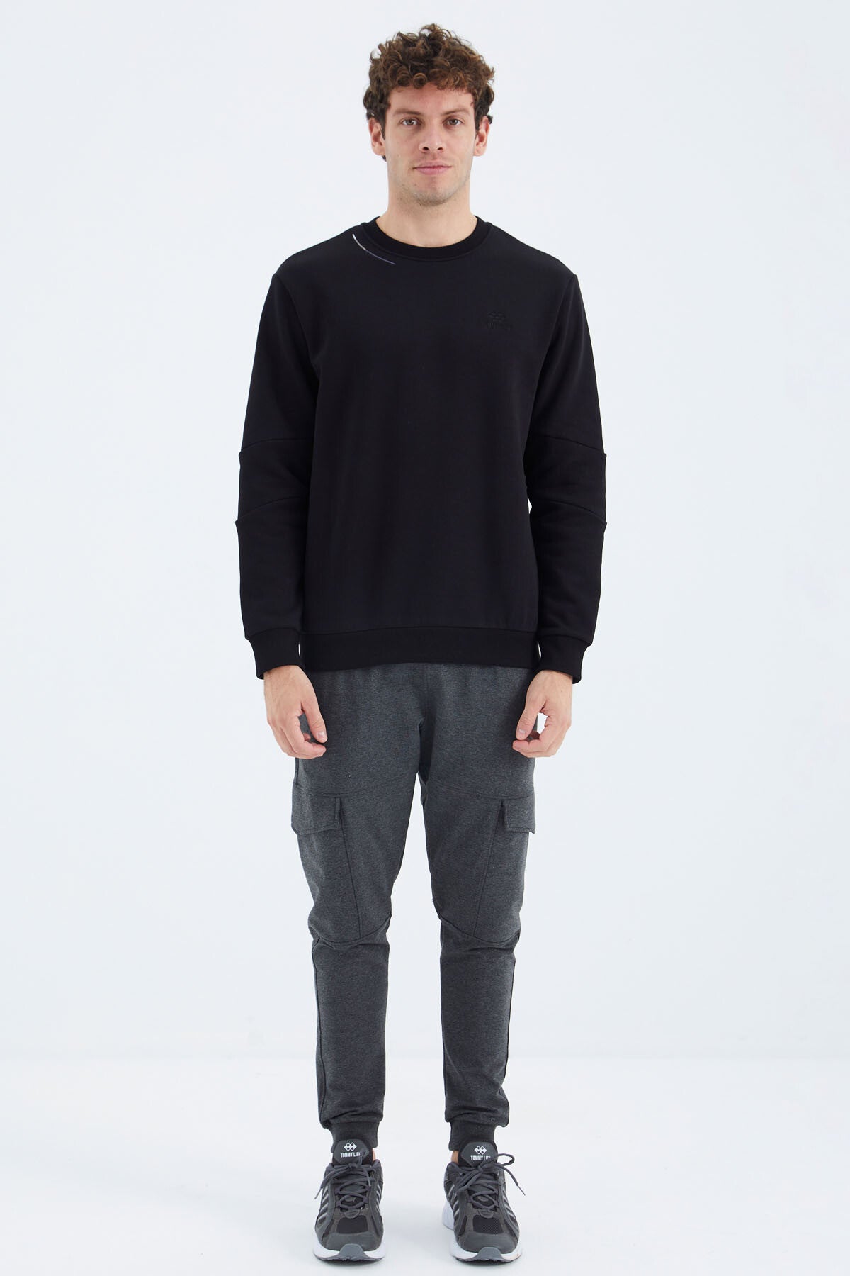 Black O Collar Neck Strip Detailed Basic Relax Fit Men's Sweatshirt - 88293