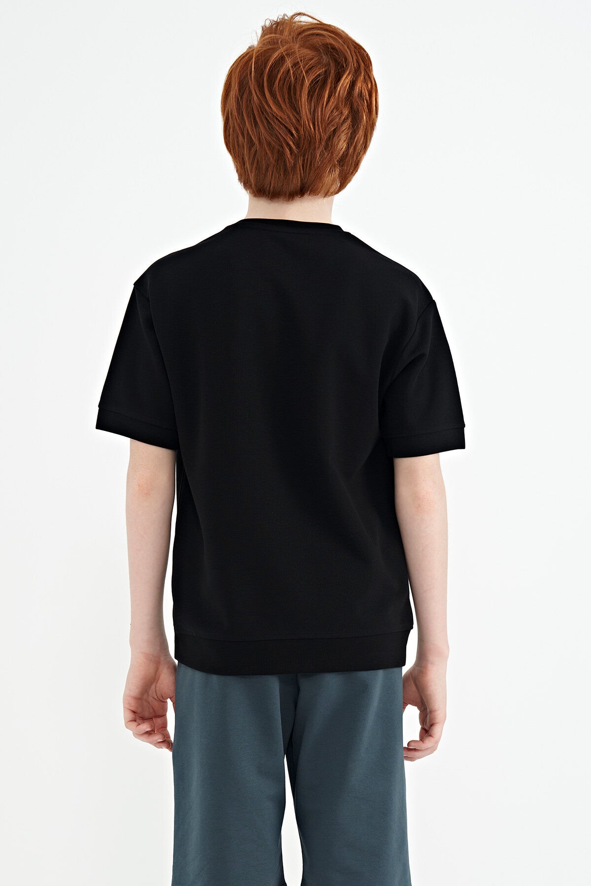Black Front Embroidered O Collar Oversize Boys T-Shirt - 11147