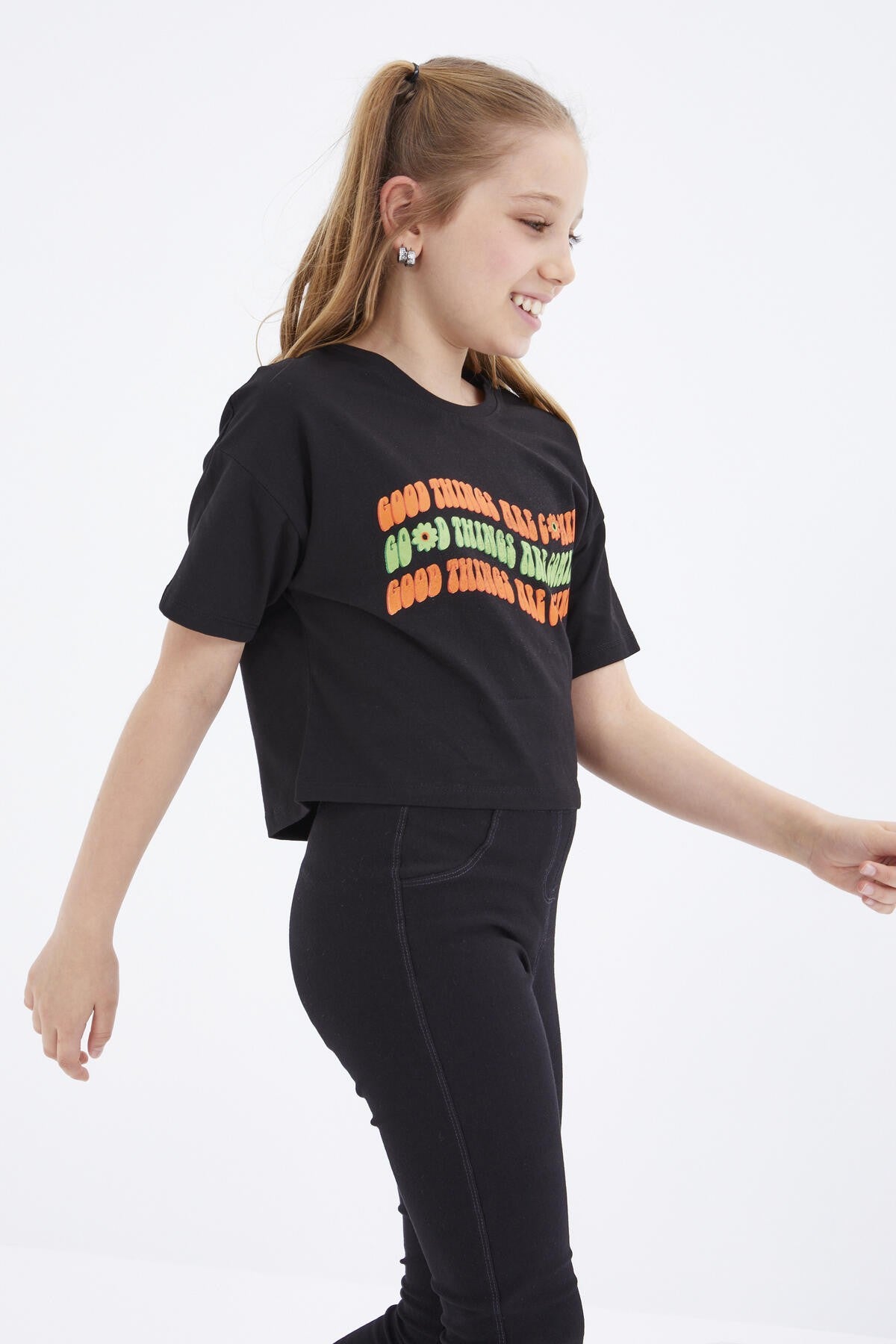 Black Oversize Colorful Print Drop Shoulder O Collar Girls Crop T-Shirt - 75038