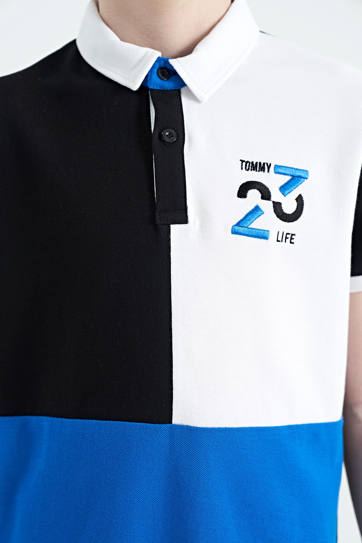 Black Color Block Embroidered Detailed Standard Pattern Polo Collar Boys T-Shirt - 11108