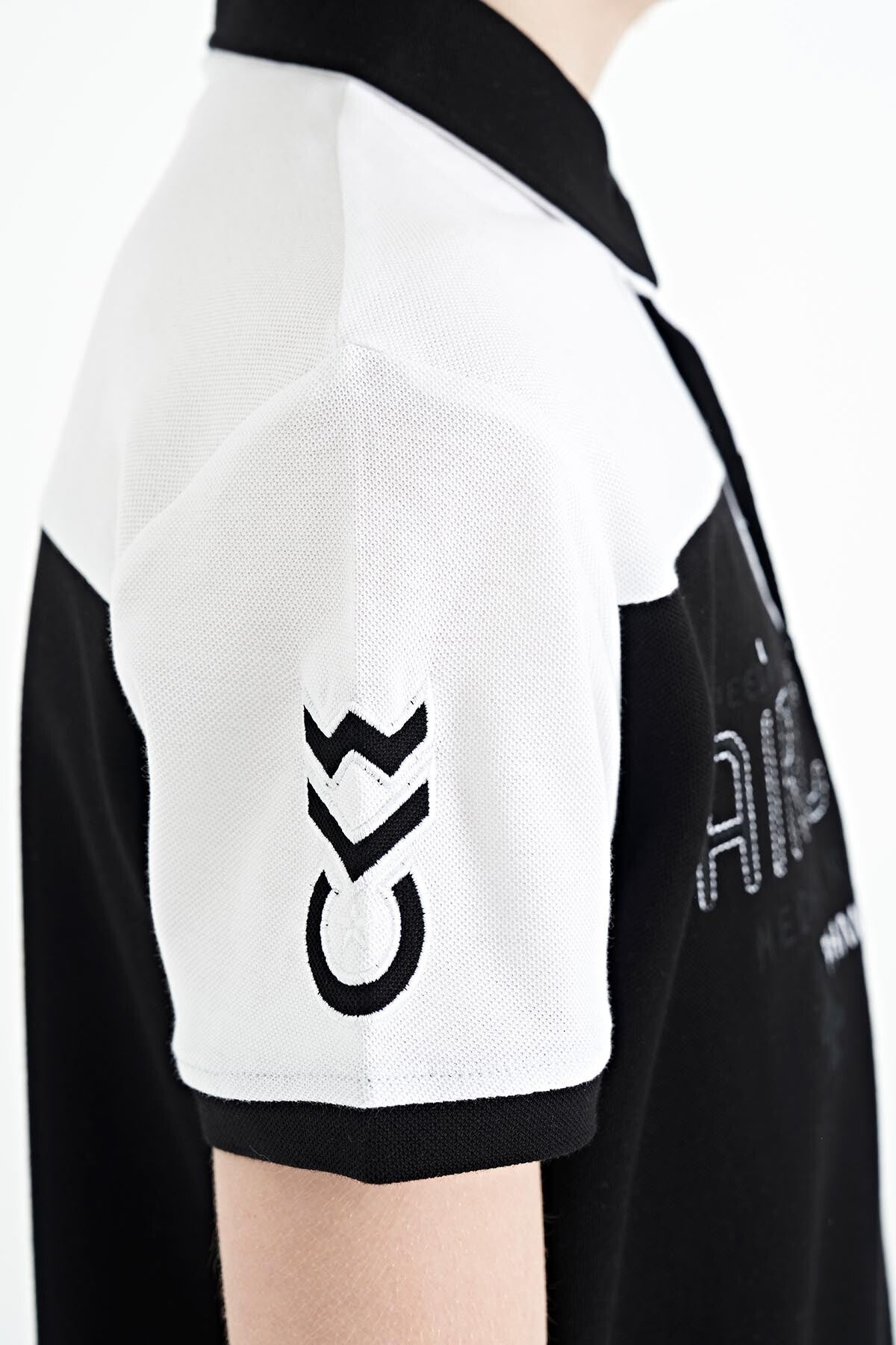 Black Color Block Letter Embroidered Standard Fit Polo Collar Boys T-Shirt - 11087