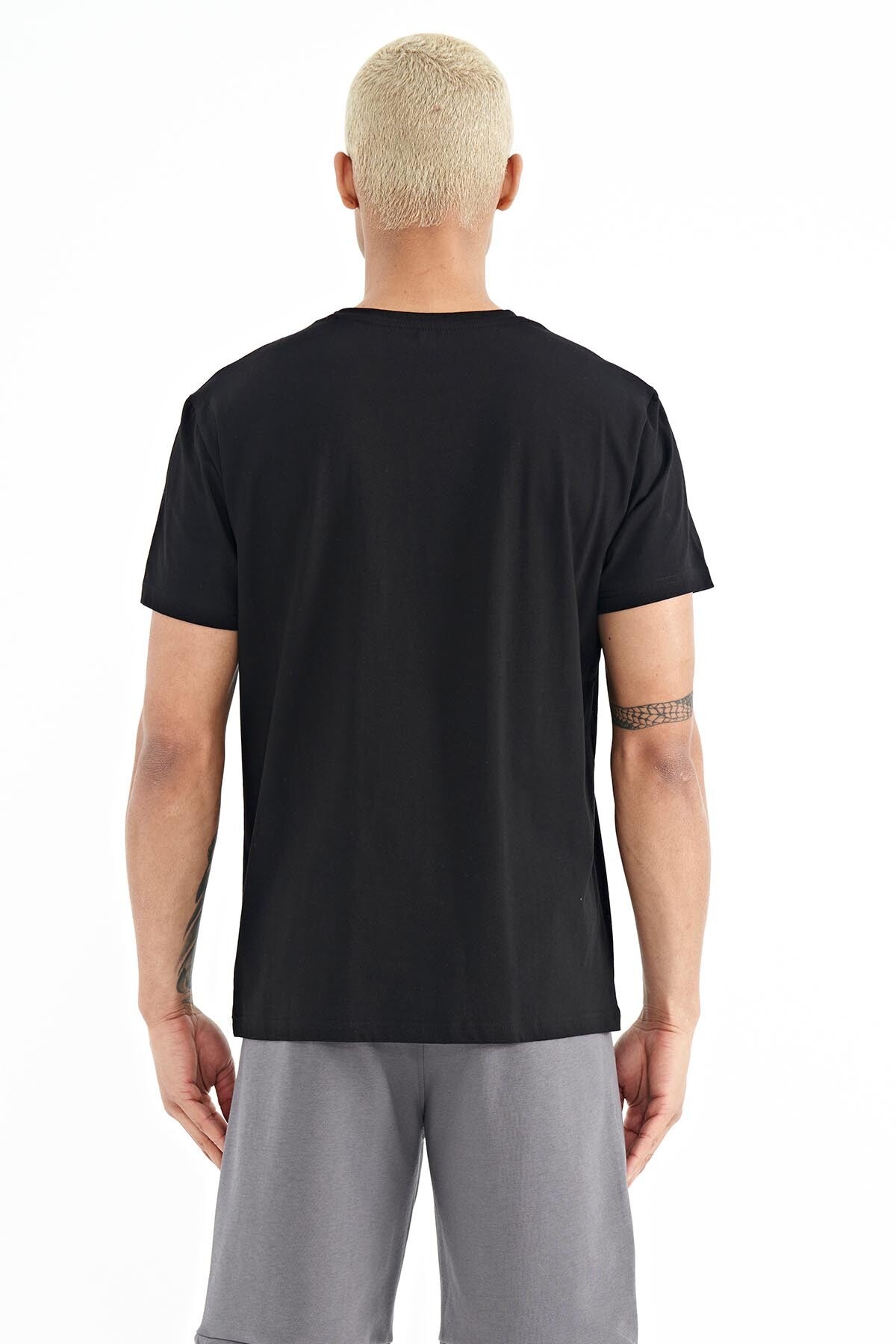 Conan Black Standard Fit Men's T-Shirt - 88209