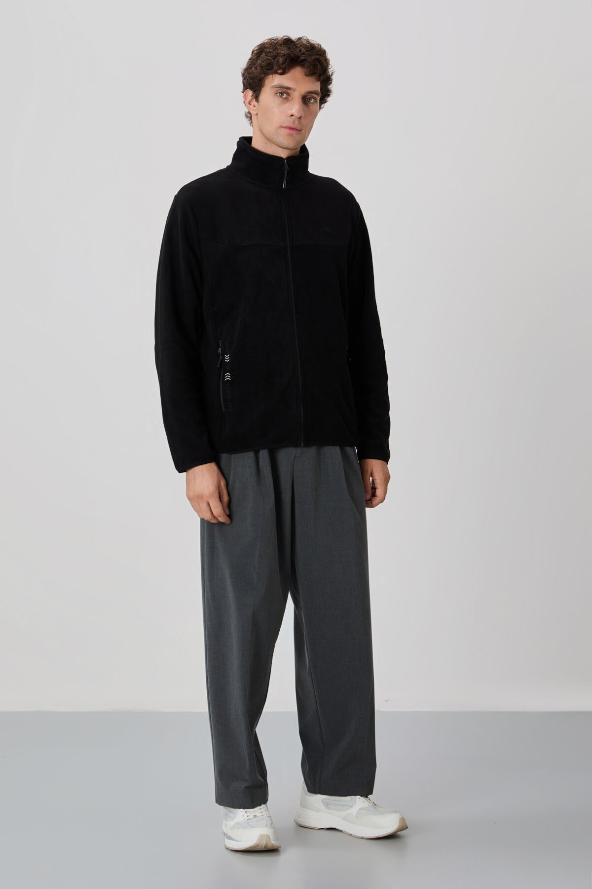 Black Embroidered Straight Collar Zippered Standard Fit Men's Sweatshirt Fleece - 87992