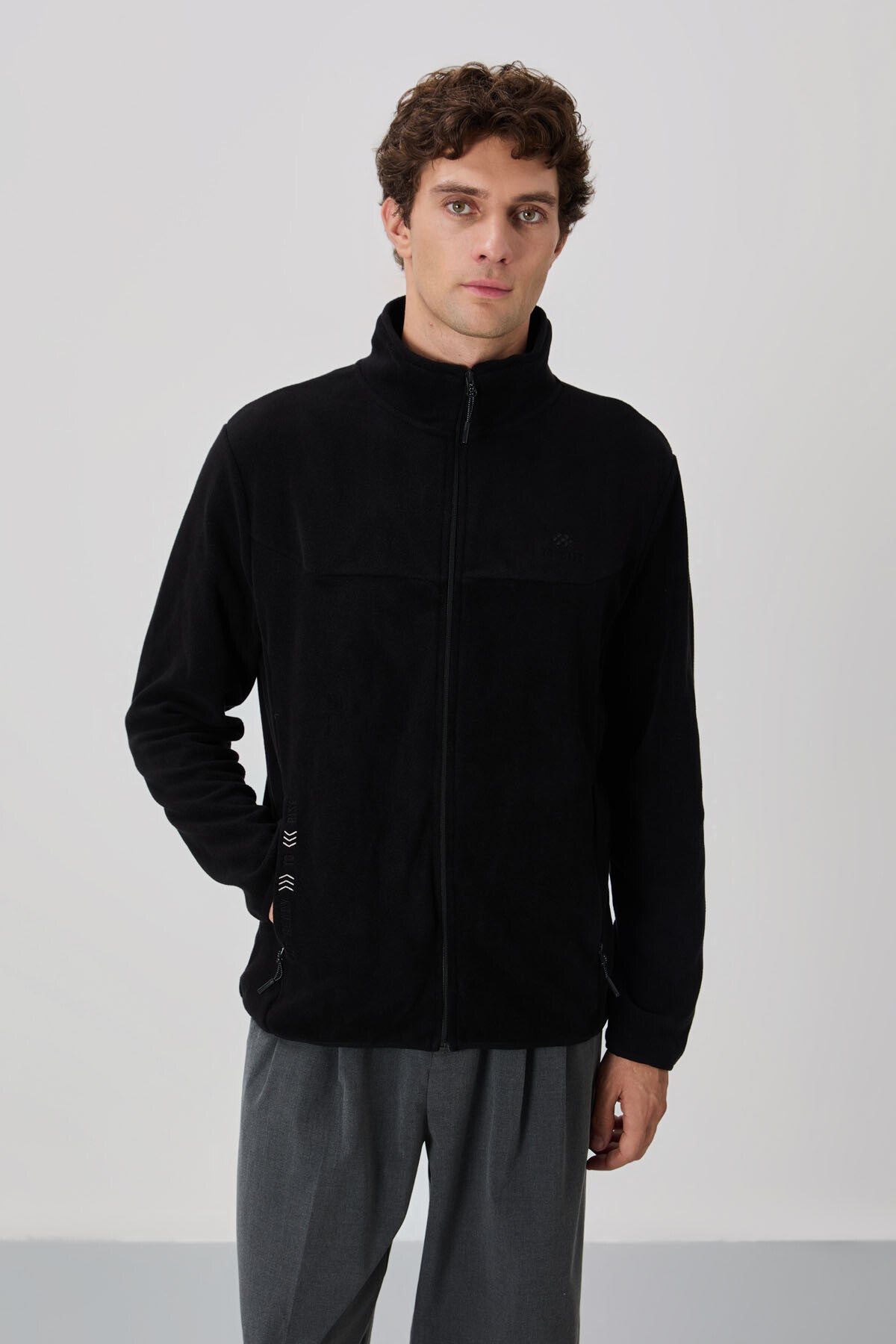 Black Embroidered Straight Collar Zippered Standard Fit Men's Sweatshirt Fleece - 87992