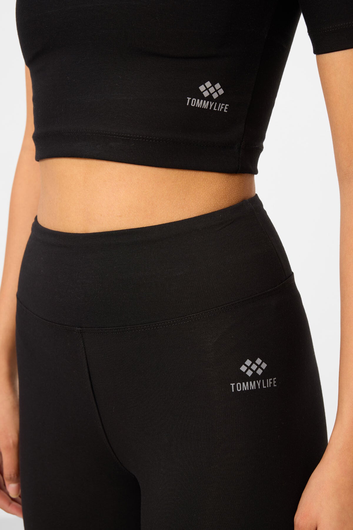 Black High Waist Capri-Crop T-Shirt Slim Fit Women's Tights Set - 95285
