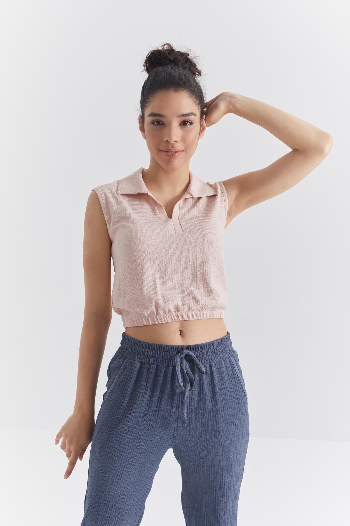 Salmon Polo Collar Ribbed Elastane Crepe Fabric Women's Crop Top T-Shirt - 97223