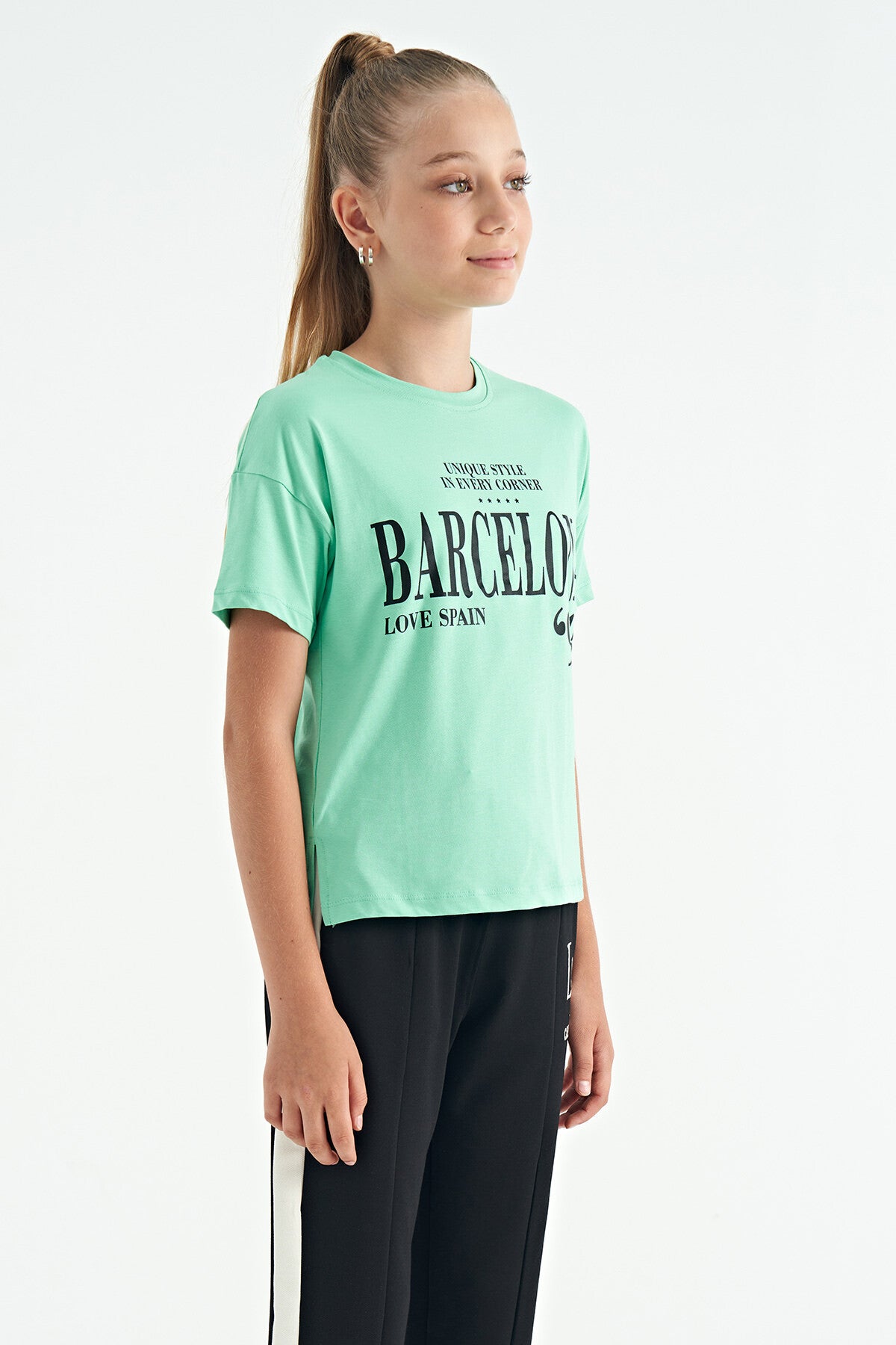 O Collar Print Low Shoulder Oversize Girls' T-Shirt - 75115