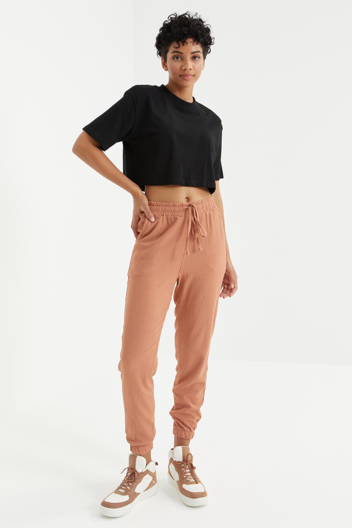 Cinnamon Waist-Gathered Laced Jogger Crinkled Fabric Women's Tracksuit Bottom - 94620