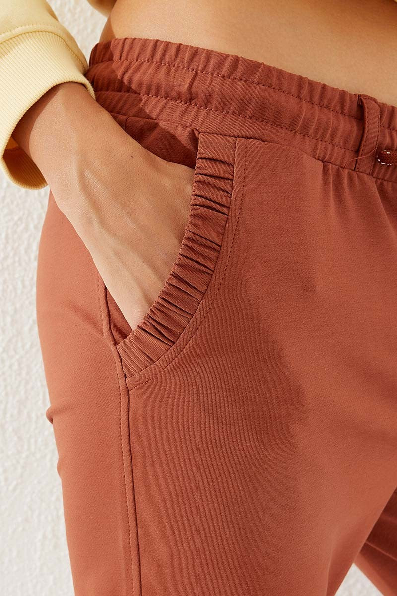 Cinnamon Pleated Pocket Comfort Fit Elastic Cuff Women's Tracksuit Bottom - 94580