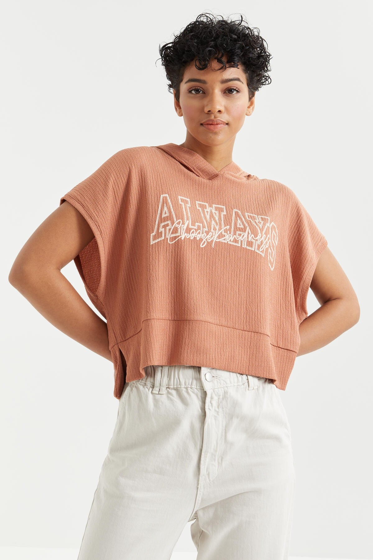 Cinnamon Print Hooded Oversize Crepe Fabric Women's Crop Top T-Shirt - 97229