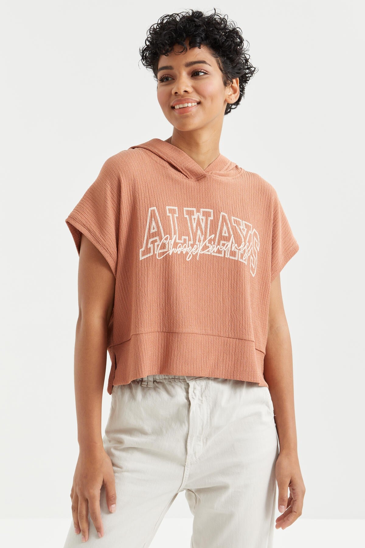 Cinnamon Print Hooded Oversize Crepe Fabric Women's Crop Top T-Shirt - 97229