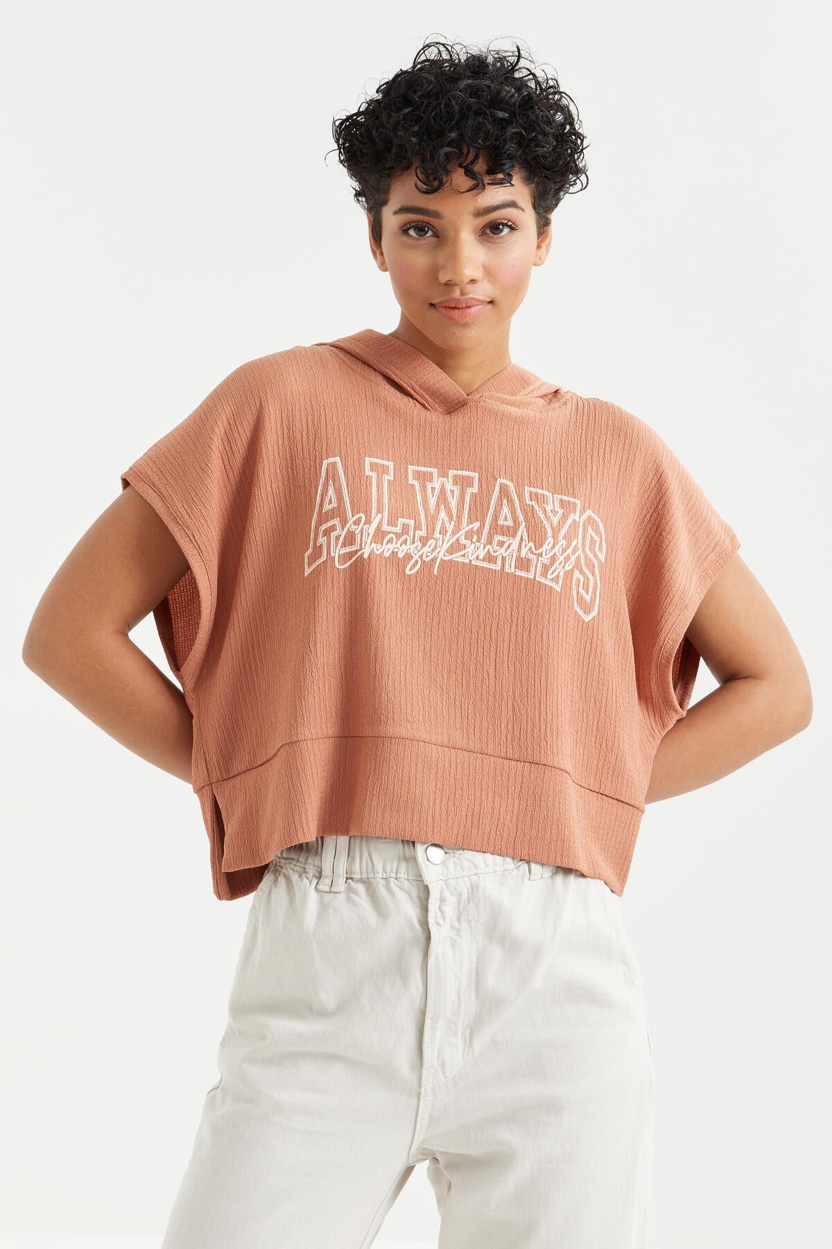 Cinnamon Print Hooded Oversize Crepe Fabric Women's Crop Top T-Shirt - 97229
