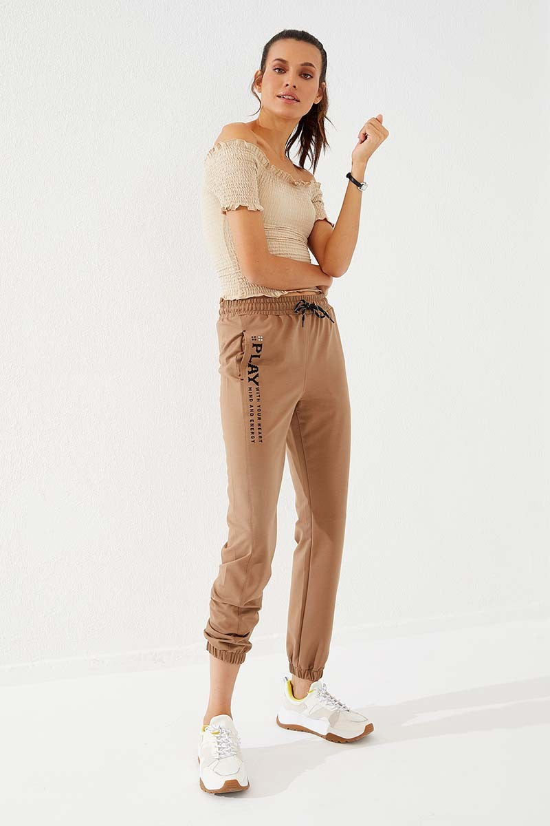 High Waist Embroidered Comfort Fit Elastic Cuff Women's Tracksuit Bottom - 94573
