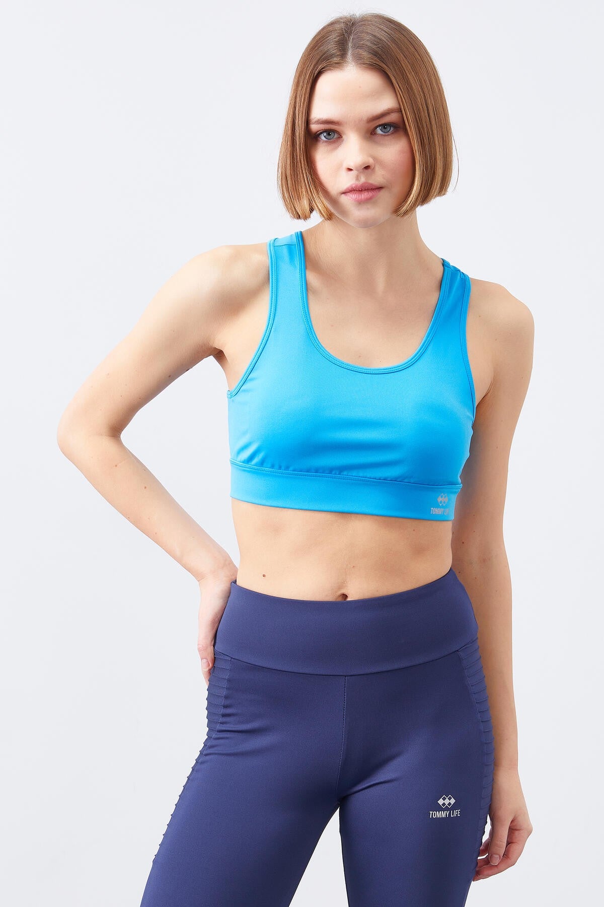 Turquoise Back Detailed Tight Fit U Neck Women's Sports Bustier - 97120