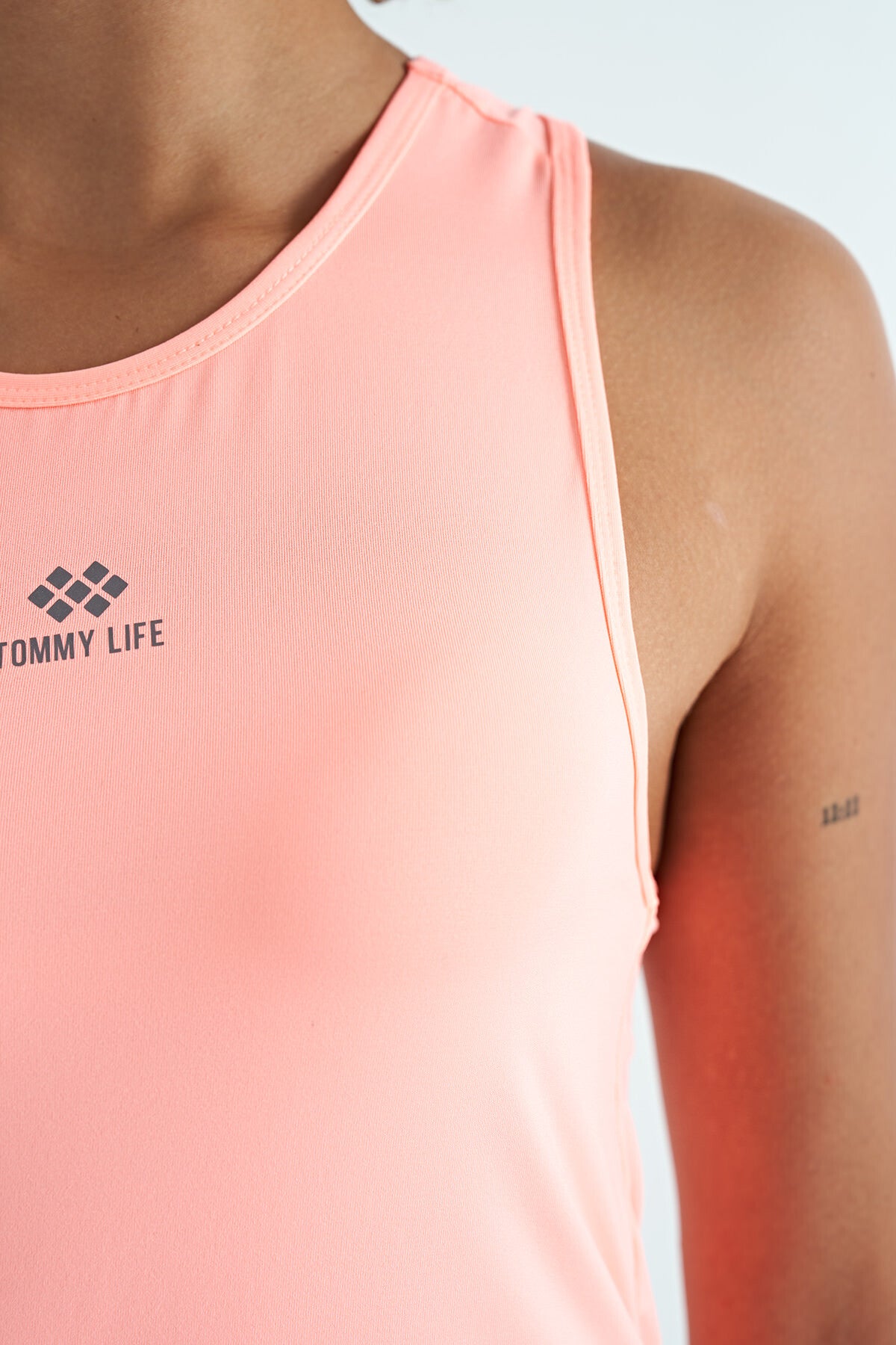 Slit Detailed O Collar Sleeveless Standard Fit Women's Sports Singlet - 97256