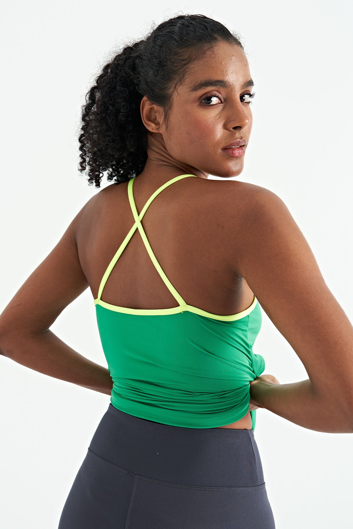 Green Back Cross Strap Detailed Standard Cut Women's Sports Singlet - 97261